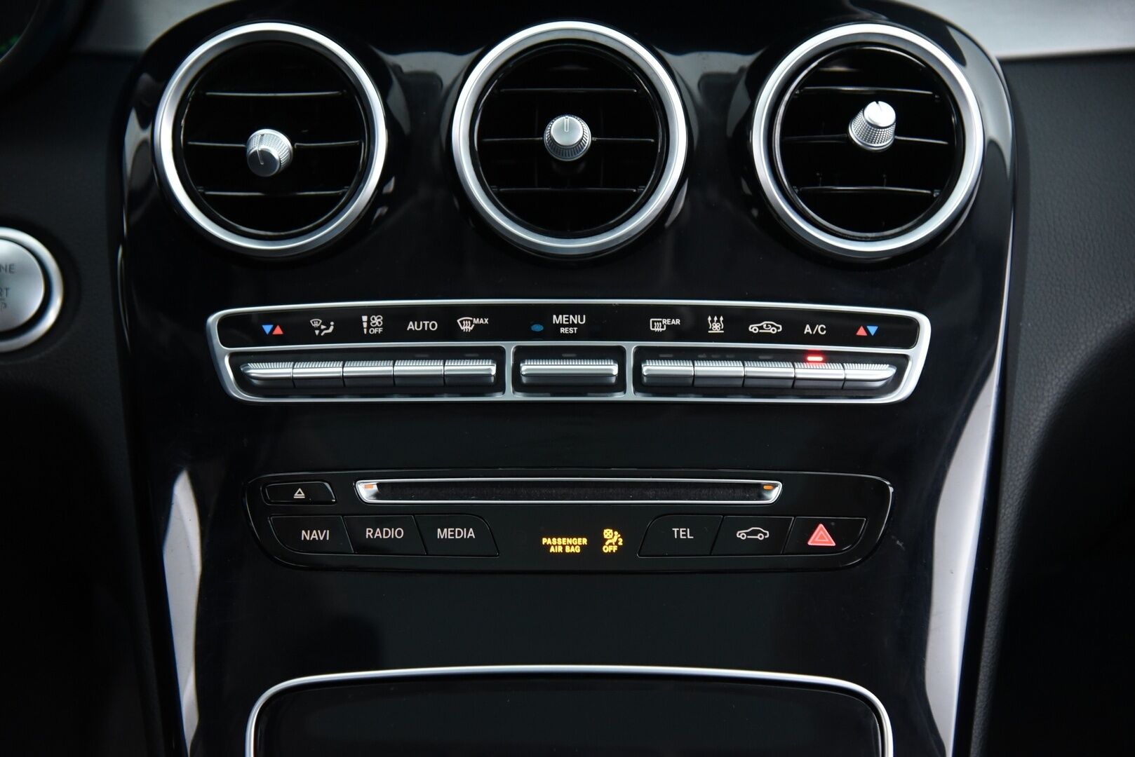 Mercedes-Benz C 2017 350 e T A Premium Business / DTR+Q / Koukku / Burmester / LED IHC+ / 360-kamera / - Panorama / Huippu varusteltu! 