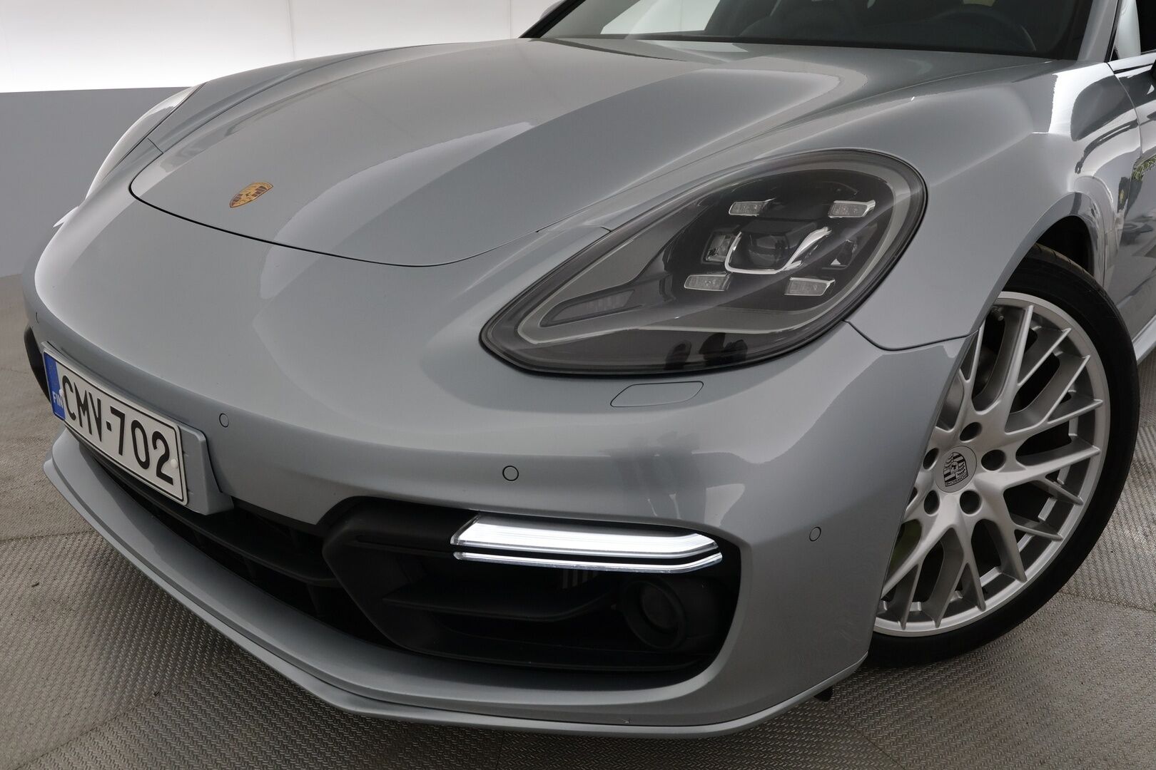 Porsche Panamera 2019 2,9, 4 E-Hybrid SportDesign **Suomi-auto / Panorama / Adapt.vakkari / 360° Kamera / HUD / 14-ist** - Bose / Sport-Putkisto / PDLS+ / Navi / Kaistavahti / KeylessGO / 2x Renkaat