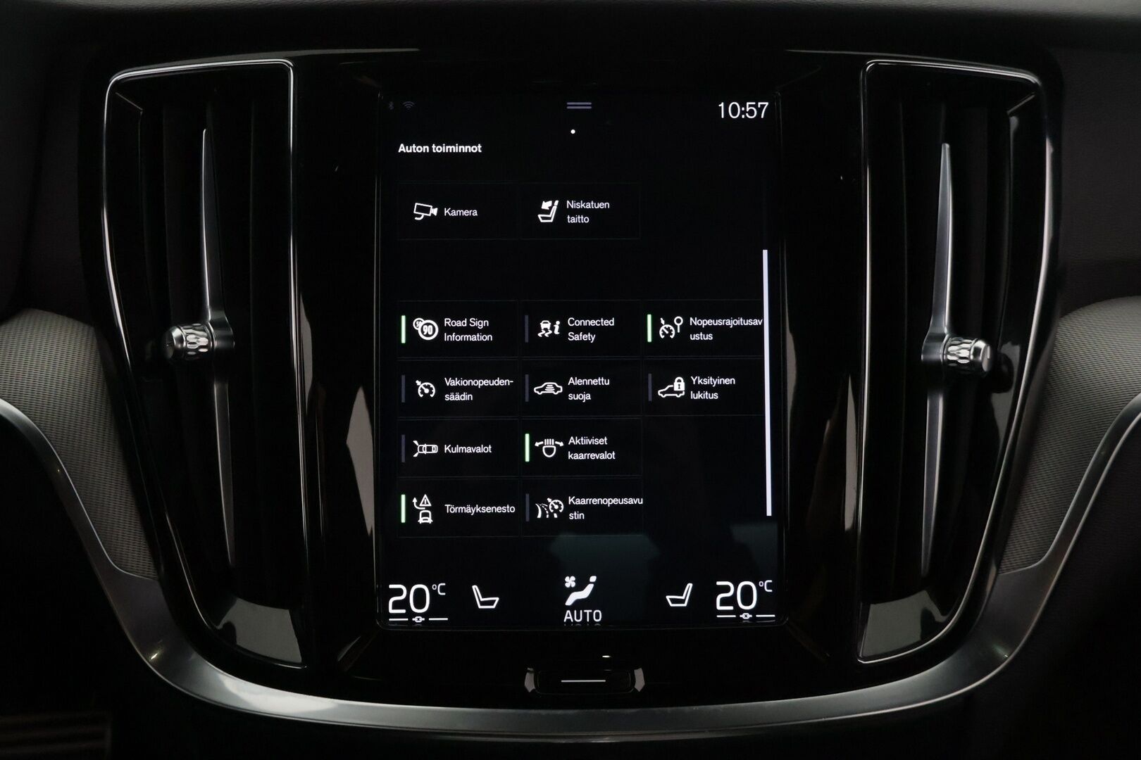 Volvo S60 2020 T5 AWD Business R-Design aut / Webasto / Pilot Assist / P-kamera / Sporttinahat / Muistipenkki / Keyless / Ratinlämmitin - 2-omisteinen Suomi-auto / Merkkihuollettu / Huippuvarusteet!