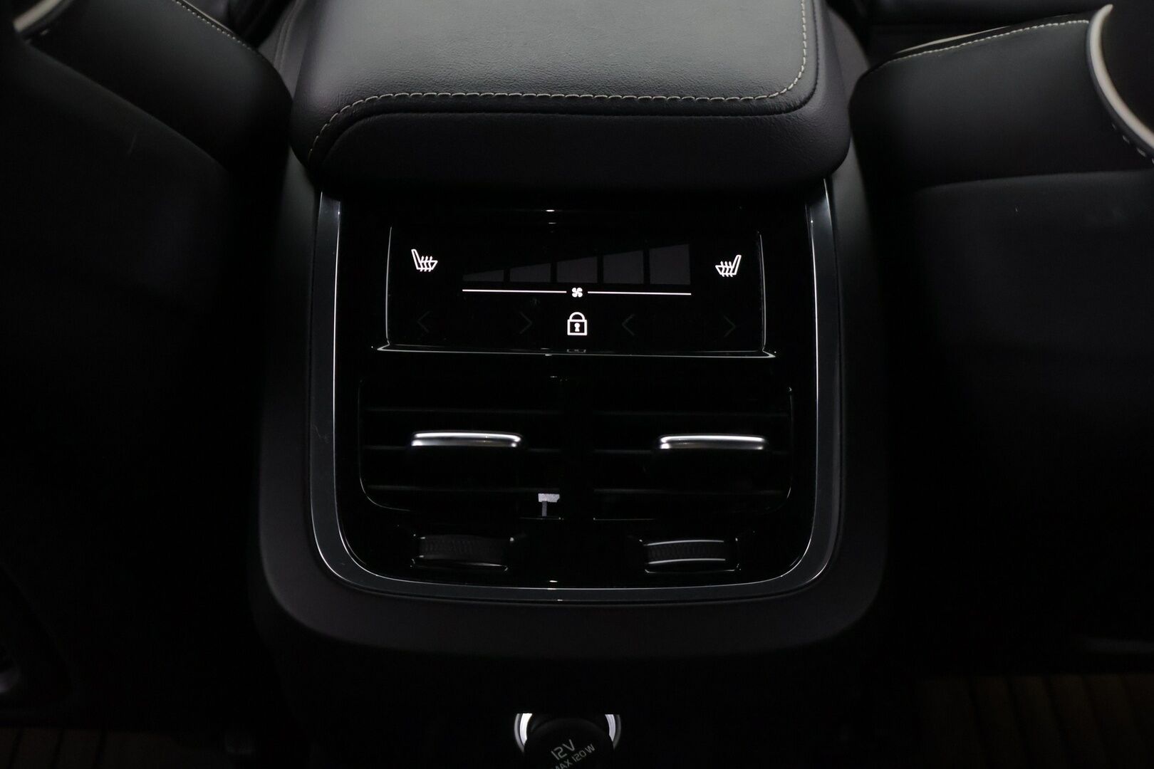 Volvo S60 2020 T5 AWD Business R-Design aut / Webasto / Pilot Assist / P-kamera / Sporttinahat / Muistipenkki / Keyless / Ratinlämmitin - 2-omisteinen Suomi-auto / Merkkihuollettu / Huippuvarusteet!