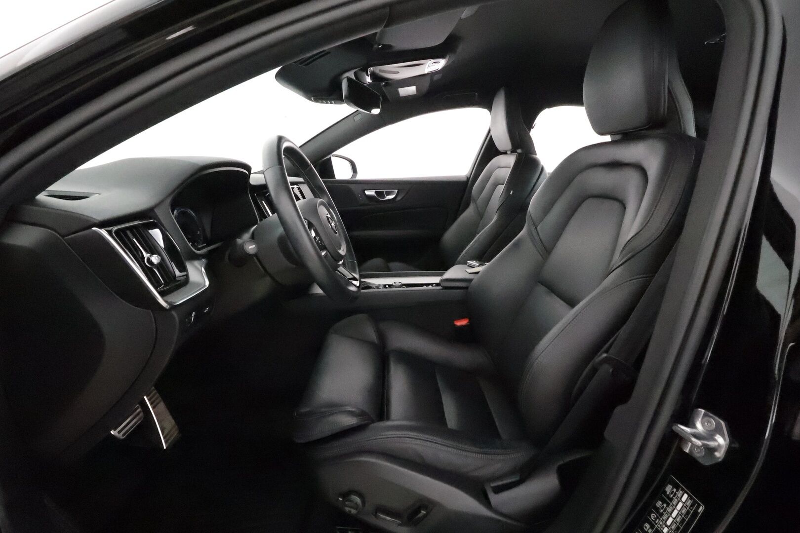 Volvo S60 2019 T5 AWD Business R-Design **Webasto / Adapt.Vakkari / LED-valot / P.Tutkat / Sporttipenkki Muistilla /  Kaistavahti* - 3,99 % KORKOTARJOUS TÄHÄN AUTOON - 1-om Suomi-auto / Kahdet Renkaat