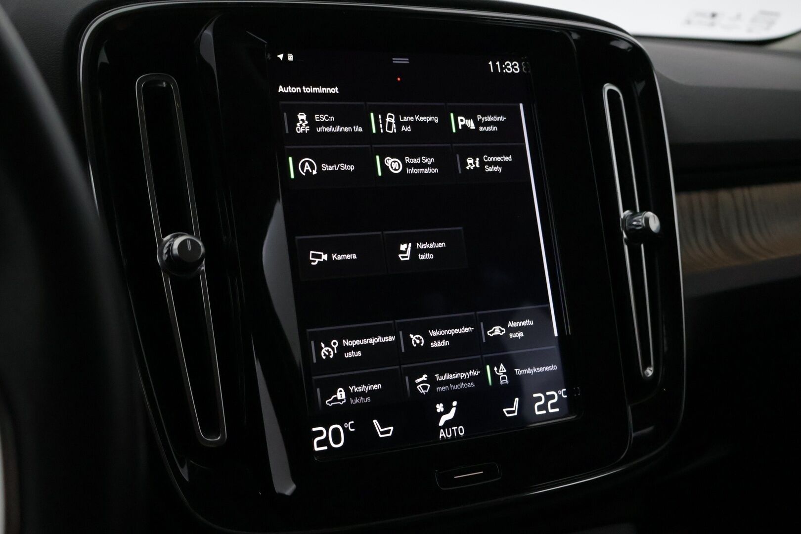 Volvo XC40 2020 D3 Business Inscription aut *Webasto / VOC / ACC / S.Koukku / LED / P.Kamera* - *Merkkihuollettu!! / Kahdet hyvät renkaat / S.Luukku / Nahkasisusta*