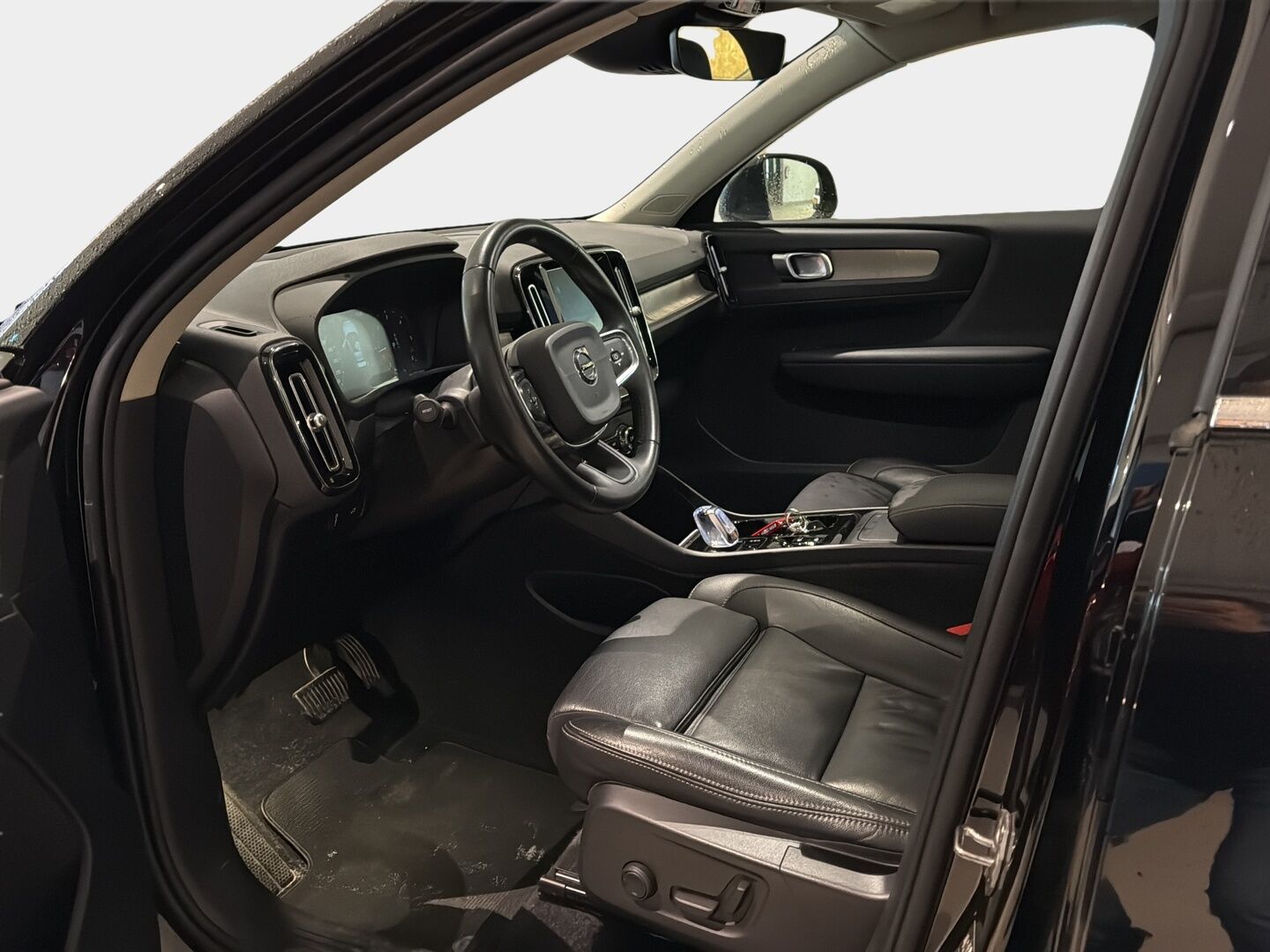 Volvo XC40 2020 D3 Business Inscription aut *Webasto / VOC / ACC / S.Koukku / LED / P.Kamera* - *Merkkihuollettu!! / Kahdet hyvät renkaat / S.Luukku / Nahkasisusta*