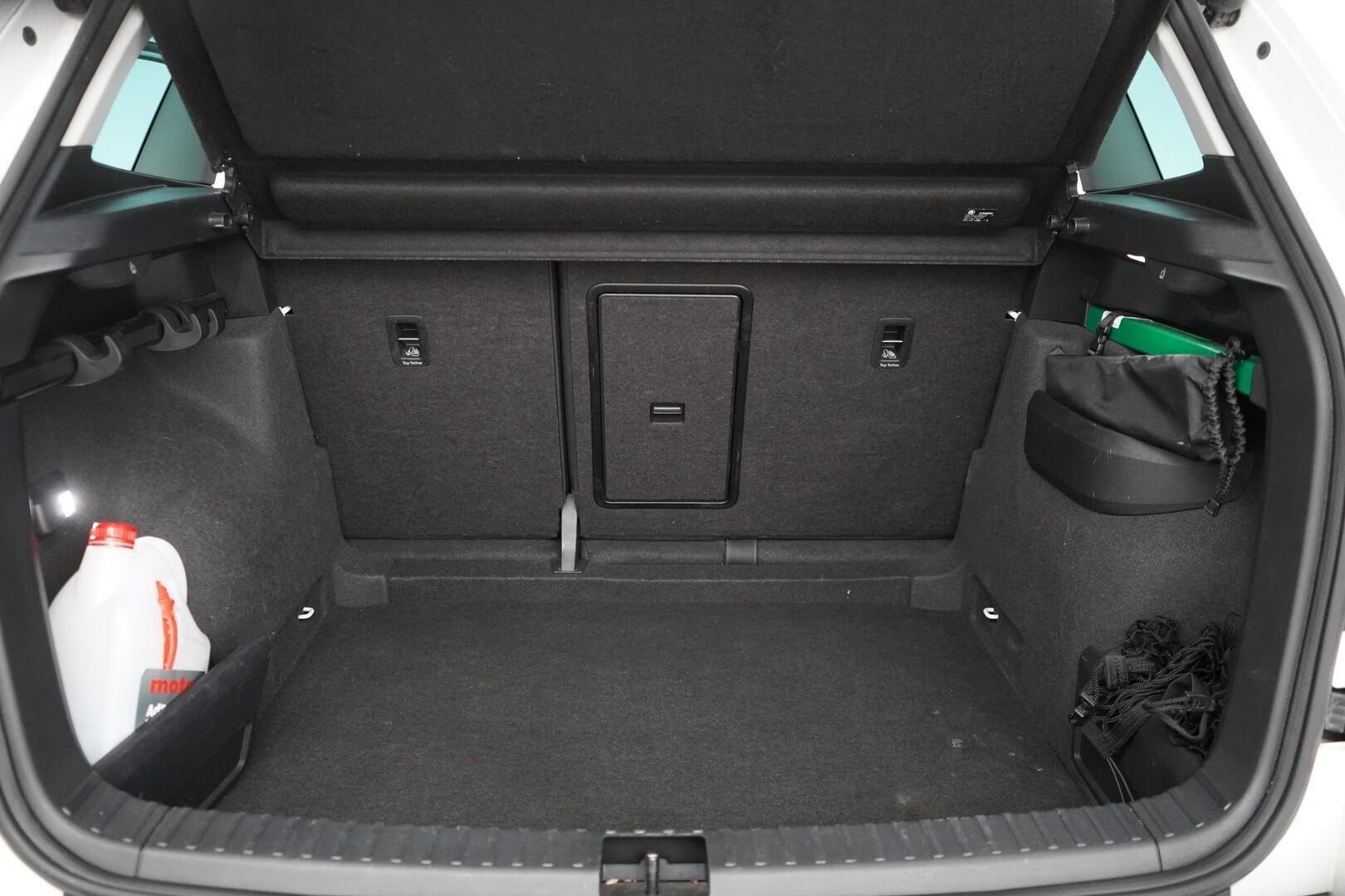Skoda Karoq 2020 2,0 TDI 150 4x4 Style DSG Autom. // Webasto / ACC / Blis / Koukku / P-kamera //
