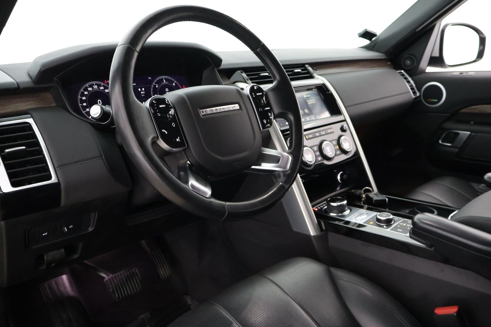 Land Rover Discovery 2019 2,0 Sd4 HSE Aut LE * Vetokoukku / Merdian / Webasto / Panorama / P-Kamera / BLIS / Muistipenkki / Nahkasisusta * - Suomi-auto / Kattotelineet / Seuraava katsastus 10/2027