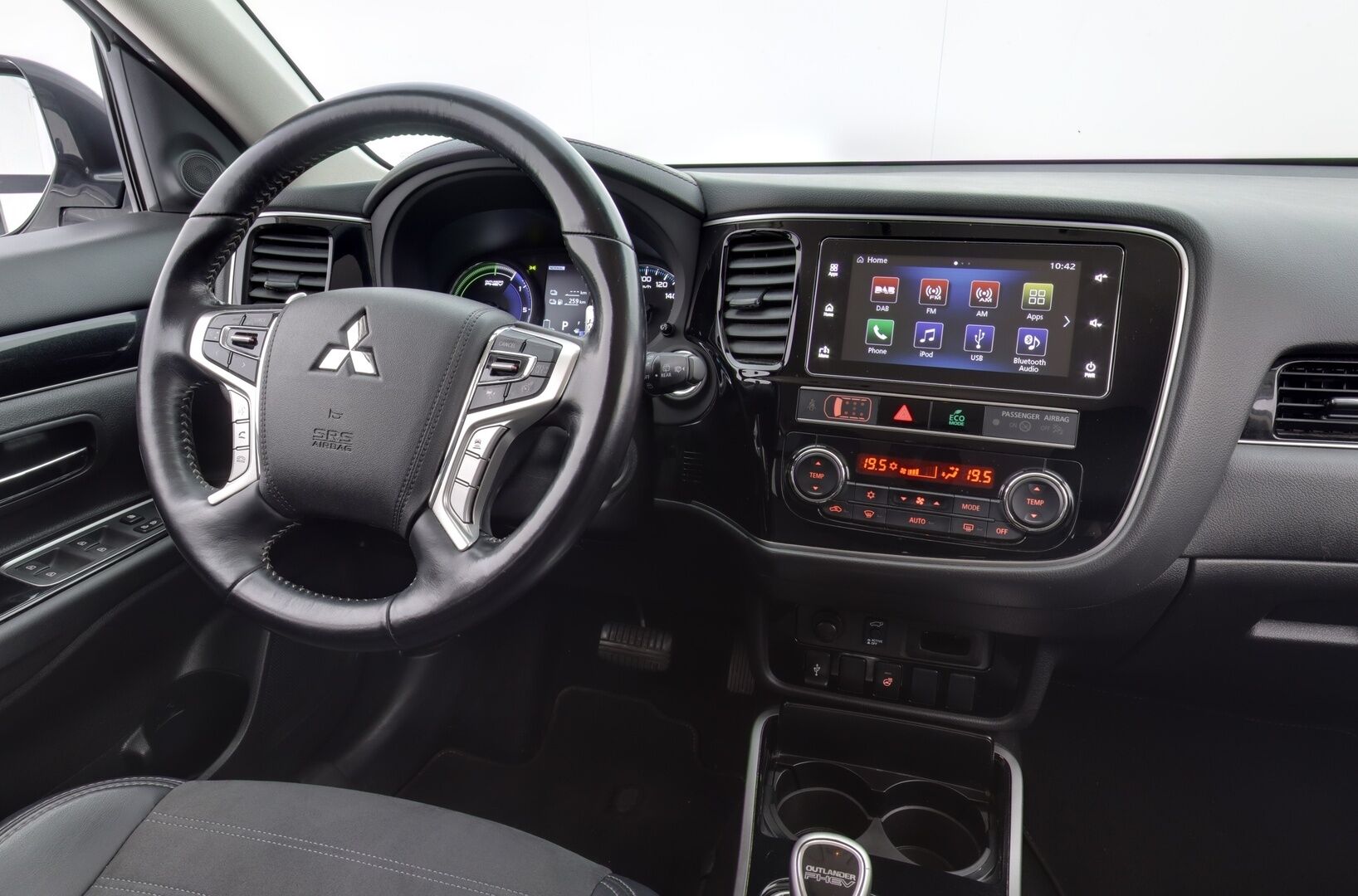 Mitsubishi Outlander PHEV 2019 2.4 Intense 4WD *ACC / Peruutuskamera / Koukku / Sähk.esilämmitin / Nahka-Alcantara / KeylessGo*