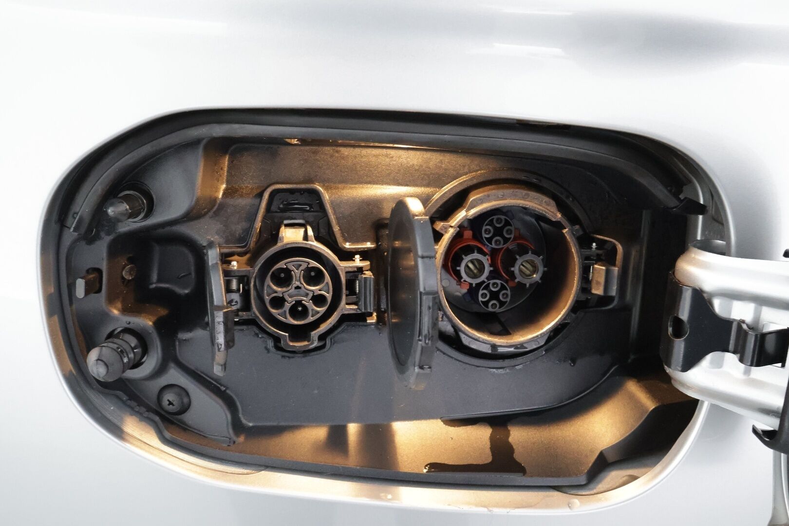 Mitsubishi Outlander PHEV 2019 Intense Business 4WD 5P * ACC / P.kamera / Koukku / Puolinahat / KeylessGo * - Suomi-auto / Kahdet renkaat aluvanteilla / Akku kuntotarkastettu! 