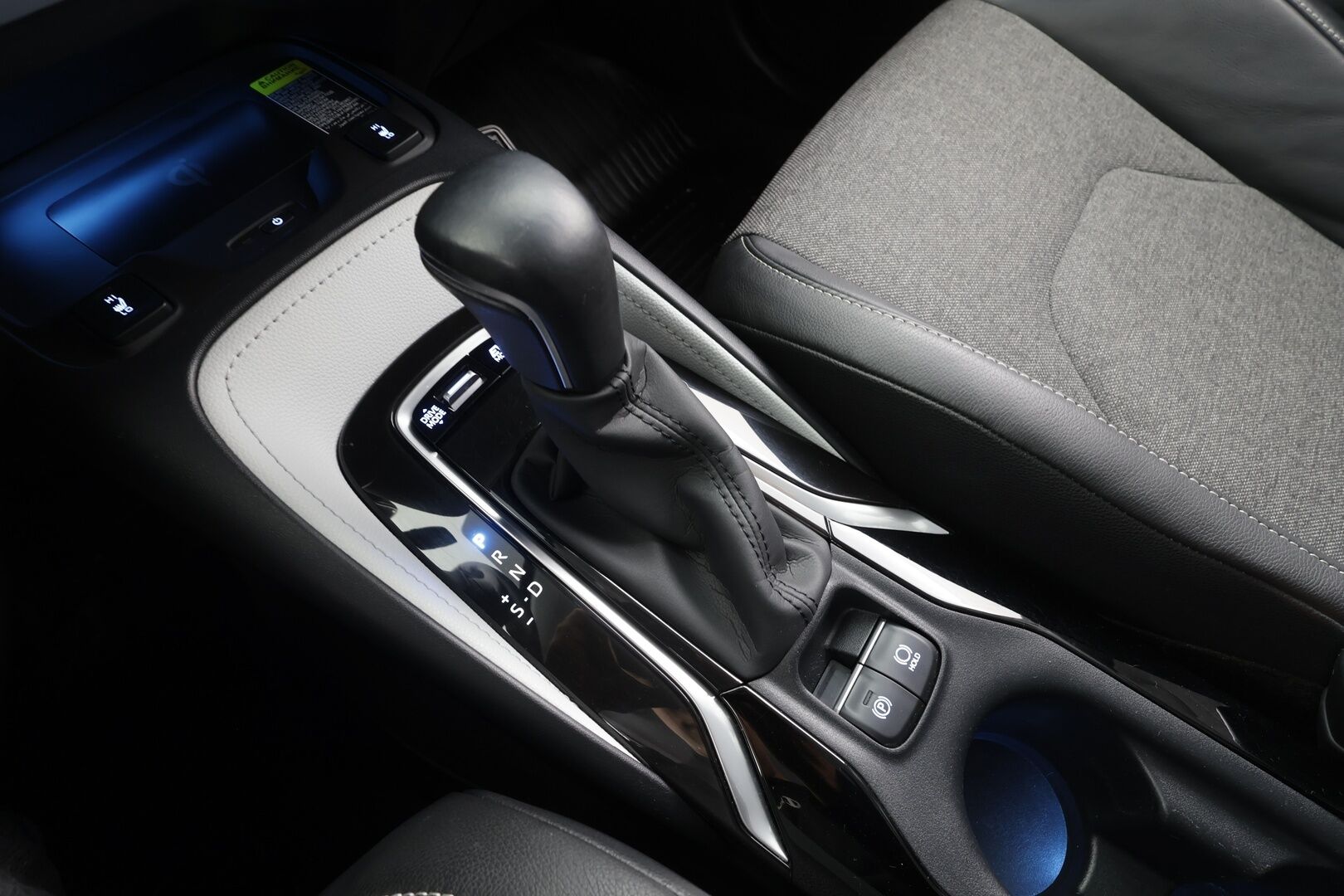 Toyota Corolla 2019 Touring Sports 2,0 Hybrid Style - | ACC | Navi | Puolinahat | P.kamera | LED | Keyless | Lämm. ratti | Lohko + sisälämmitin | Merkkihuollot | 