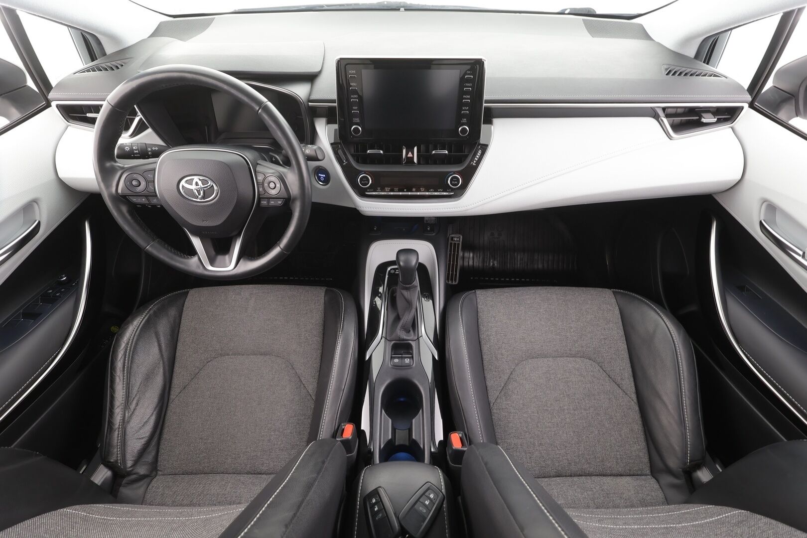 Toyota Corolla 2019 Touring Sports 2,0 Hybrid Style - | ACC | Navi | Puolinahat | P.kamera | LED | Keyless | Lämm. ratti | Lohko + sisälämmitin | Merkkihuollot | 