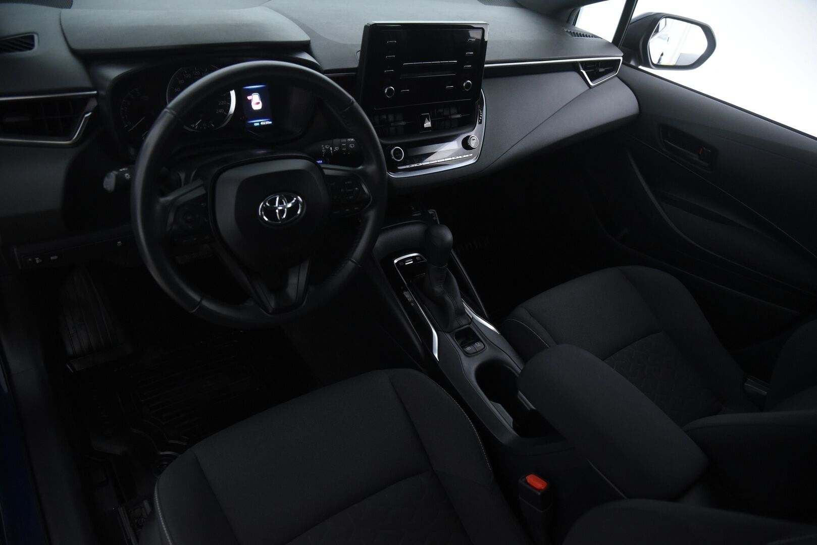 Toyota Corolla 2019 Touring Sports 1,8 Hybrid Life *2-Om Suomi-Auto  / Adapt. Vak. / Kaistavahti / Vetokoukku / Tutkat takana* - *Merkkiliikkeen huoltohistoria / 2x Renkaat & Vanteet / Pienet kilometrit!* - Osta nyt, maksa vasta ensi vuonna