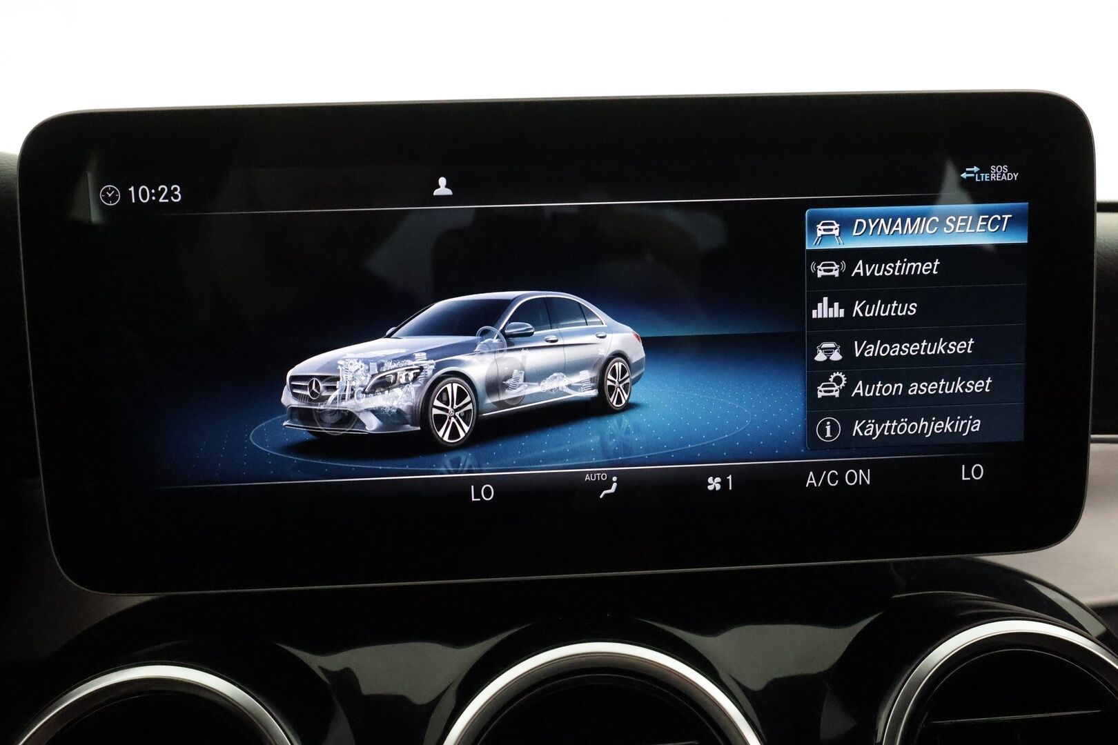 Mercedes-Benz C 2020 300 d 4MATIC A Business AMG - 3,99 % KORKOTARJOUS TÄHÄN AUTOON 31.8. ASTI! - Suomiauto / Multibeam LED / Nahkasisusta / Peruutuskamera / Lohko & Sisäpistoke / Comand Navi / Näyttävä!