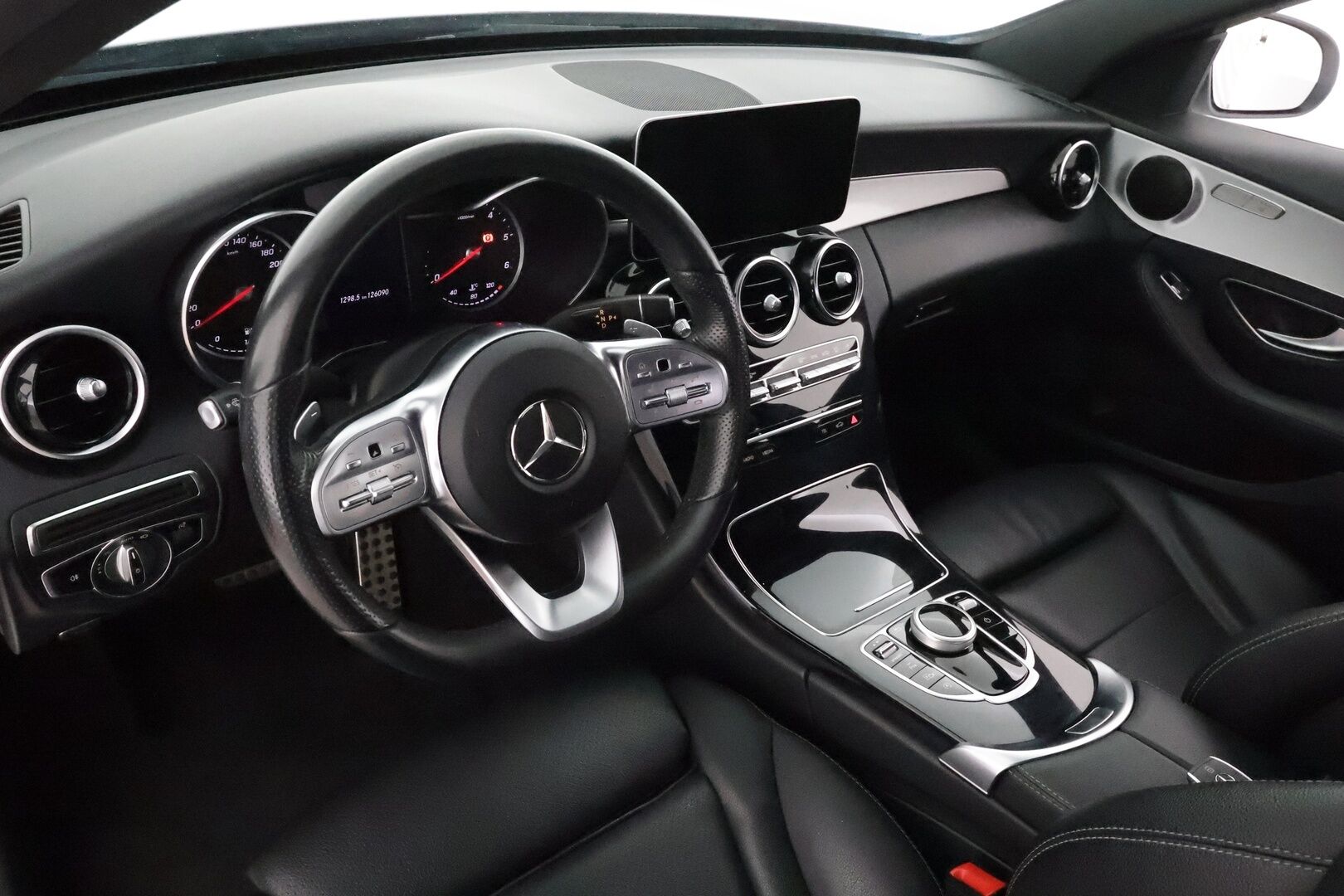 Mercedes-Benz C 2020 300 d 4MATIC A Business AMG - 3,99 % KORKOTARJOUS TÄHÄN AUTOON 31.8. ASTI! - Suomiauto / Multibeam LED / Nahkasisusta / Peruutuskamera / Lohko & Sisäpistoke / Comand Navi / Näyttävä!
