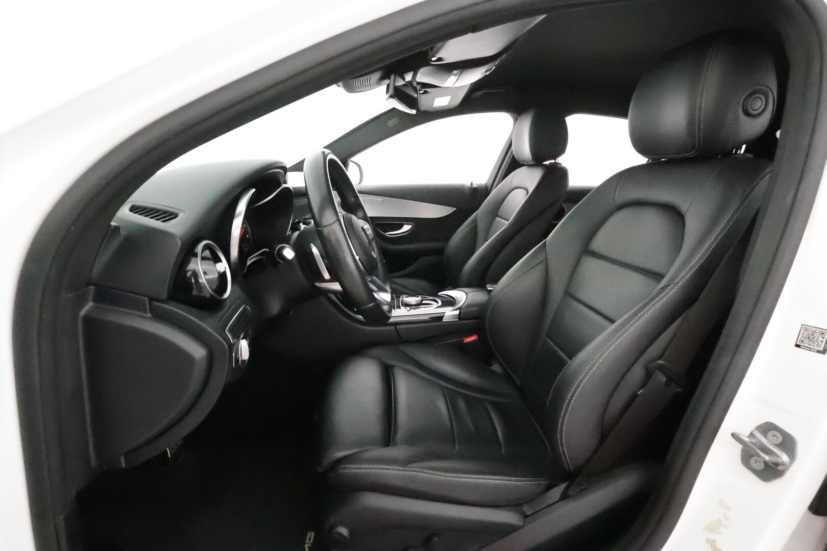 Mercedes-Benz C 2020 300 d 4MATIC A Business AMG - Suomiauto / Multibeam LED / Nahkasisusta / Peruutuskamera / Lohko & Sisäpistoke / Comand Navi / Näyttävä!