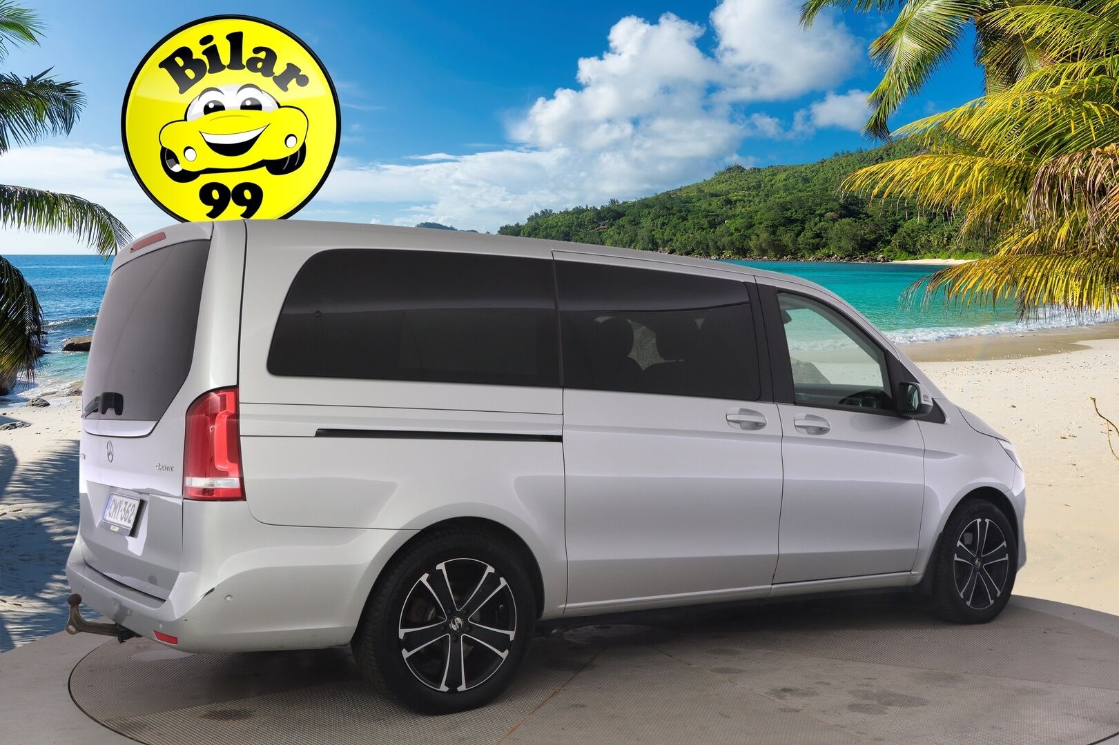 Mercedes-Benz V 2019 300 d 4Matic keskipitkä A2 A Avantgarde *7 paikkainen / Distronic / Pa-lisälämmitin / P.kamera / Vetokoukku / Nahkapenkit* - 2,99 % KORKOTARJOUS TÄHÄN AUTOON - *Suomi-auto / 2x renkaat ja vanteet*