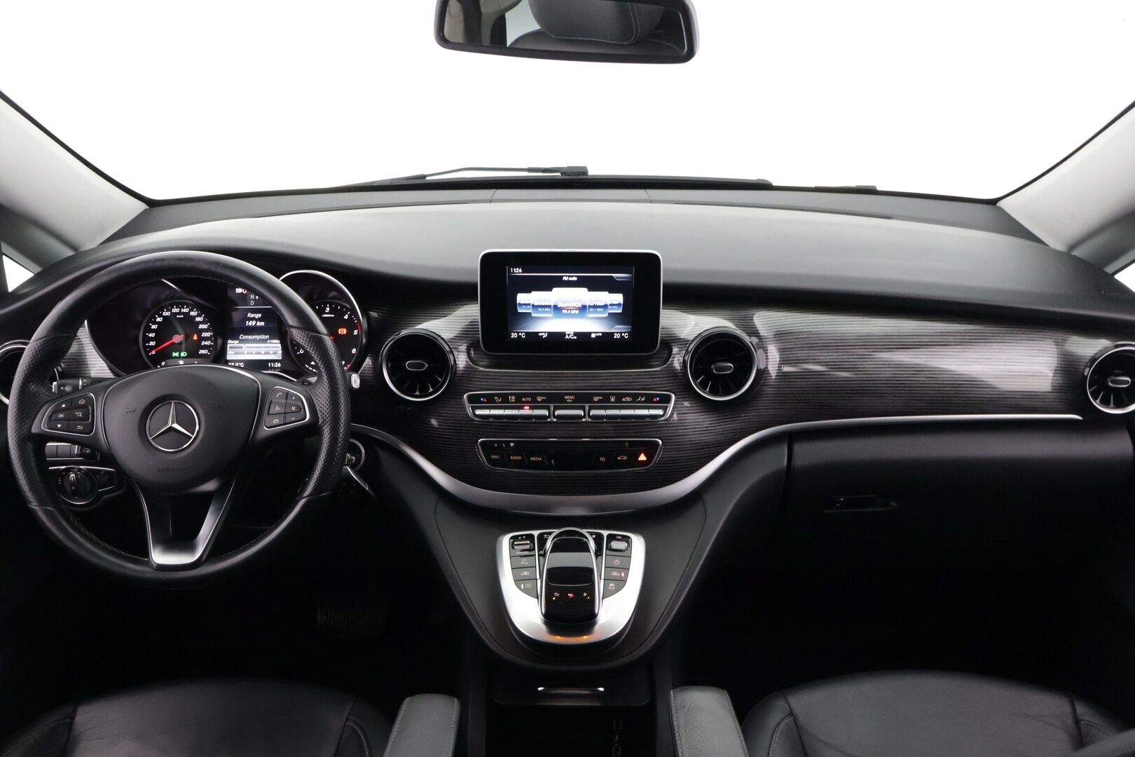 Mercedes-Benz V 2019 300 d 4Matic keskipitkä A2 A Avantgarde *7 paikkainen / Distronic / Pa-lisälämmitin / P.kamera / Vetokoukku / Nahkapenkit* - 2,99 % KORKOTARJOUS TÄHÄN AUTOON - *Suomi-auto / 2x renkaat ja vanteet*