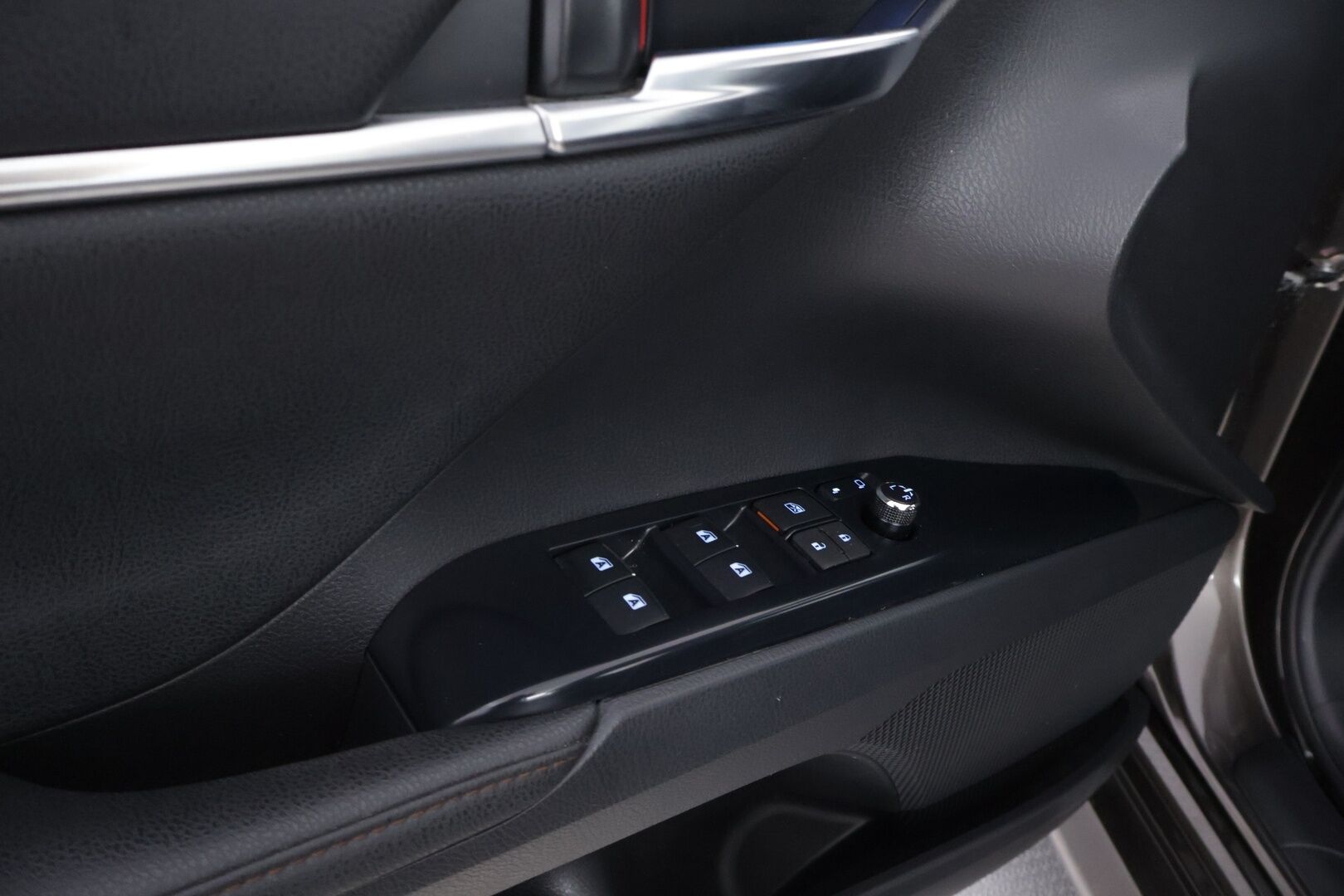Toyota Camry 2020 2,5 Hybrid Active - Suomiauto | Merkkihuollot | ACC | Bi-LED | Peruutuskamera | Nahkasisusta | KeylessGo | Navi | Huippuvarusteet | Todella siisti!