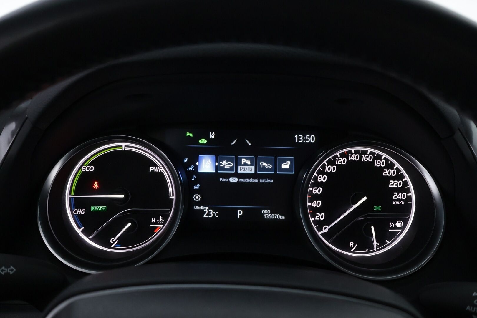 Toyota Camry 2020 2,5 Hybrid Active - Suomiauto | Merkkihuollot | ACC | Bi-LED | Peruutuskamera | Nahkasisusta | KeylessGo | Navi | Huippuvarusteet | Todella siisti!