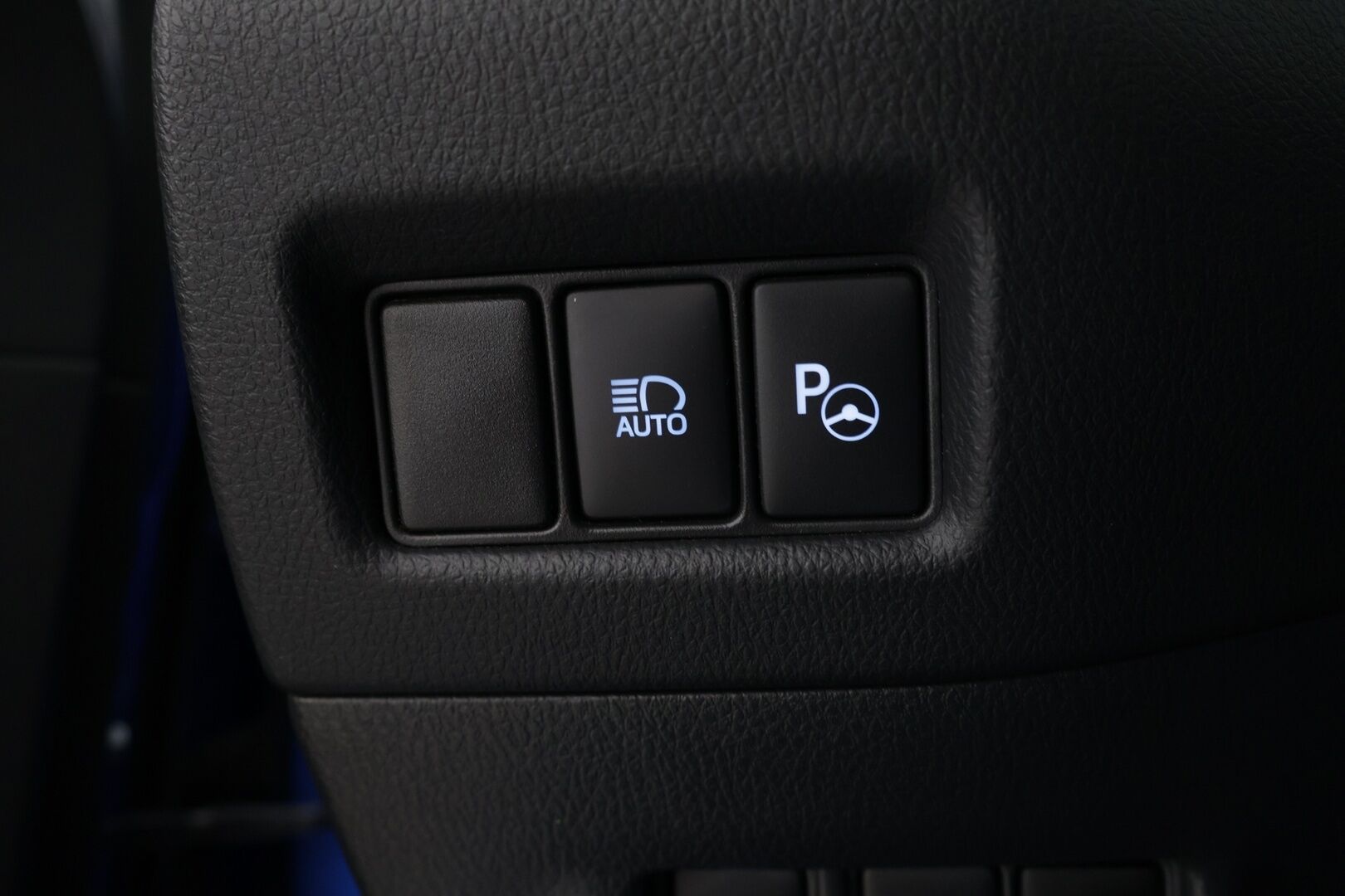 Toyota C-HR 2019 1,8 Hybrid Intense Edition Business *Adapt-vakkari / P-kamera / JBL*