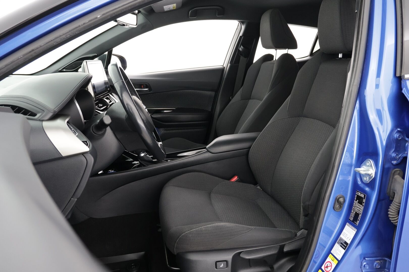 Toyota C-HR 2019 1,8 Hybrid Intense Edition Business *Adapt-vakkari / P-kamera / JBL*