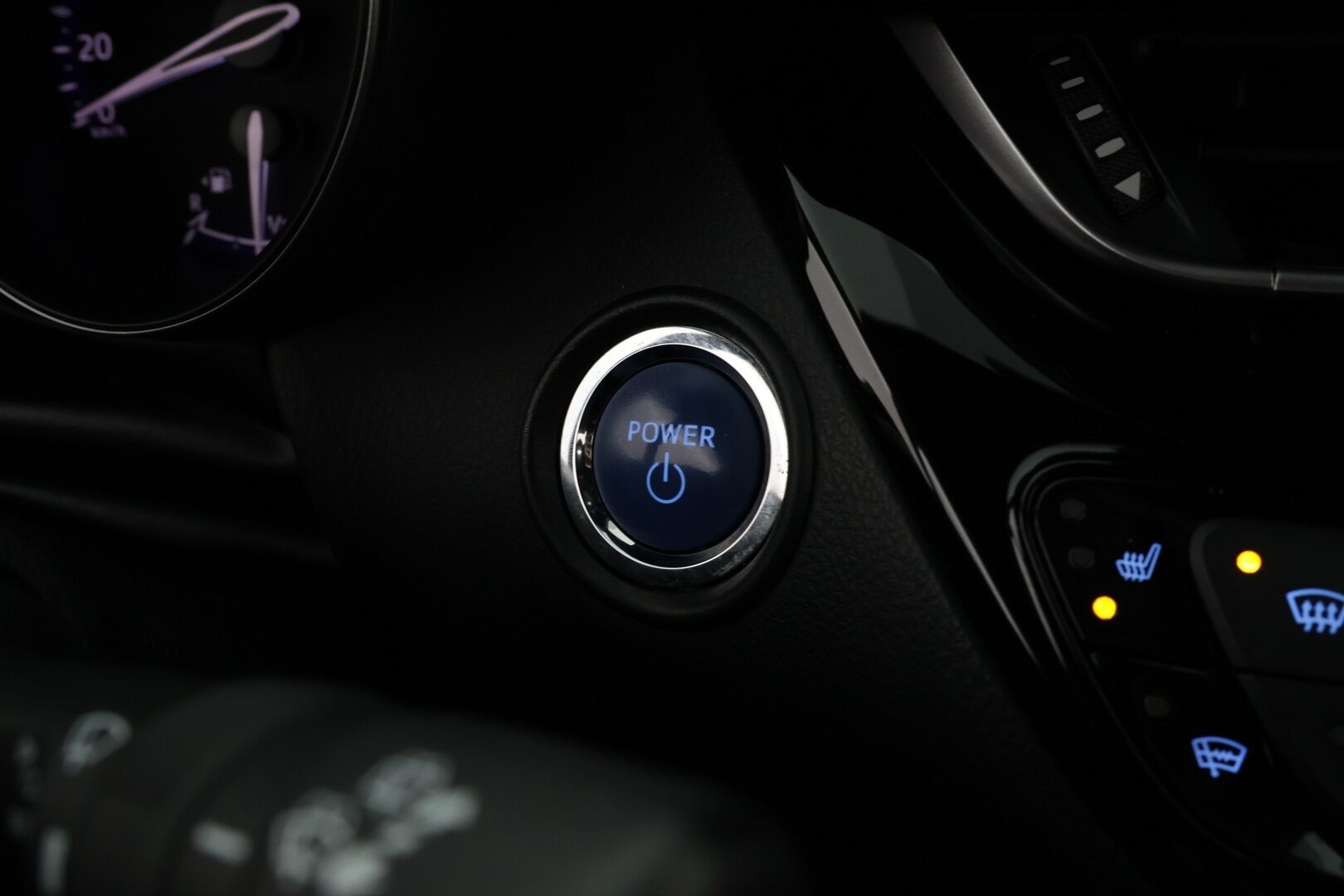 Toyota C-HR 2019 1,8 Hybrid Intense Edition Business *Adapt-vakkari / P-kamera / JBL*