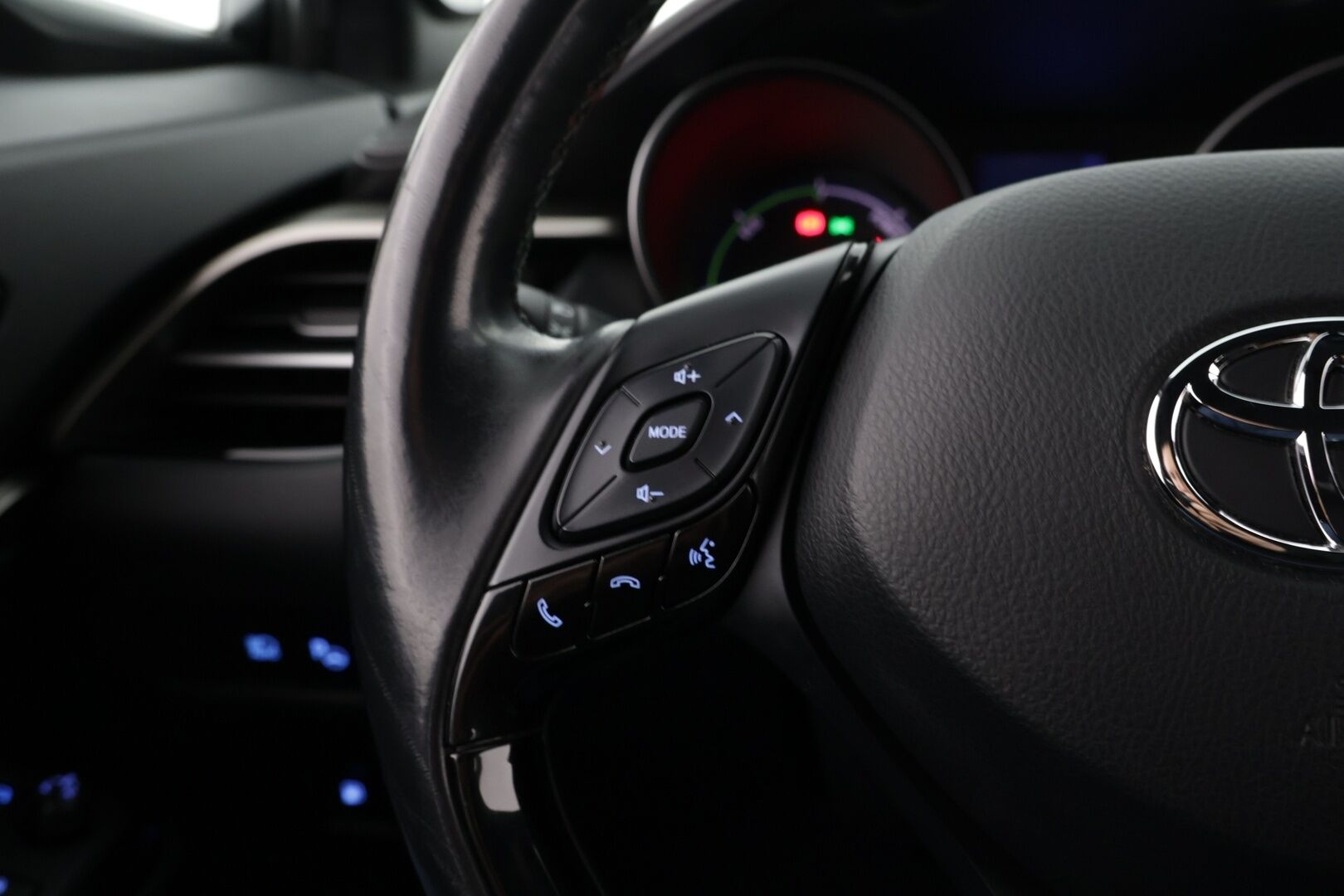 Toyota C-HR 2019 1,8 Hybrid Intense Edition Business *Adapt-vakkari / P-kamera / JBL*