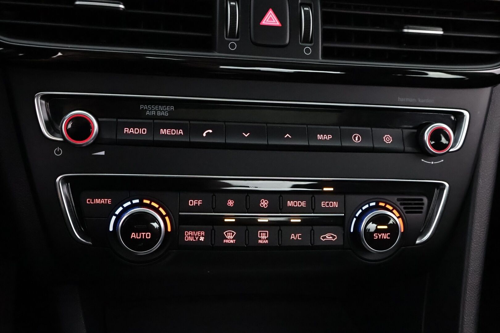 Kia Optima 2017 2,0 GDI PHEV Business Premium A/T - Adapt.vakkari | Panorama | Harman&Kardon | 360° kamera | Ilmastoidut nahat | Muistipenkki | Lohko&Sisäp. | Ratinlämmitin