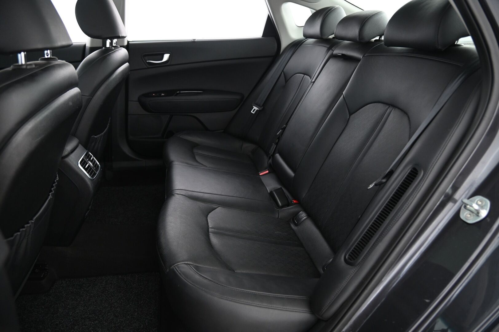 Kia Optima 2017 OPTIMA Sedan (AA) 4ov 1999cm3 A *Harman/Kardon / Acc / Lasikatto / Ratinlämmitin / Ilmastoidut istuimet* - *Uudet Continental talvi ja kesä renkaat / Kotilaturi*