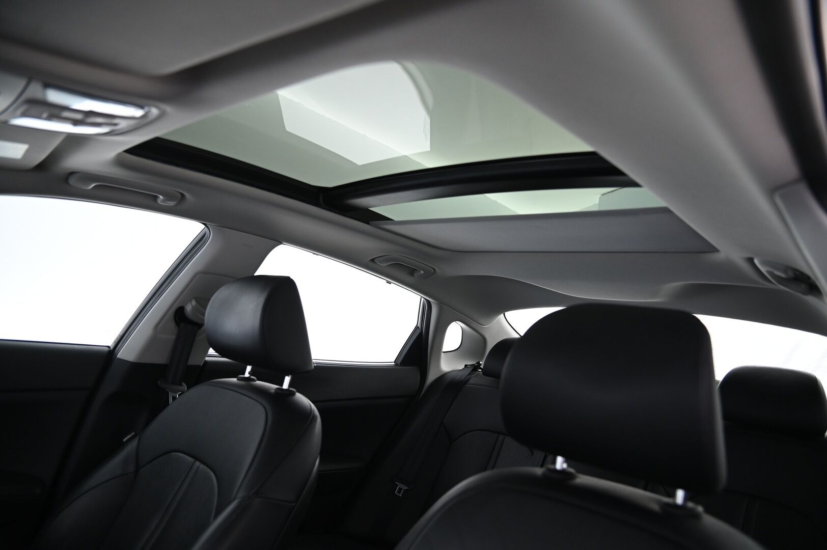 Kia Optima 2017 OPTIMA Sedan (AA) 4ov 1999cm3 A *Harman/Kardon / Acc / Lasikatto / Ratinlämmitin / Ilmastoidut istuimet* - *Uudet Continental talvi ja kesä renkaat / Kotilaturi*