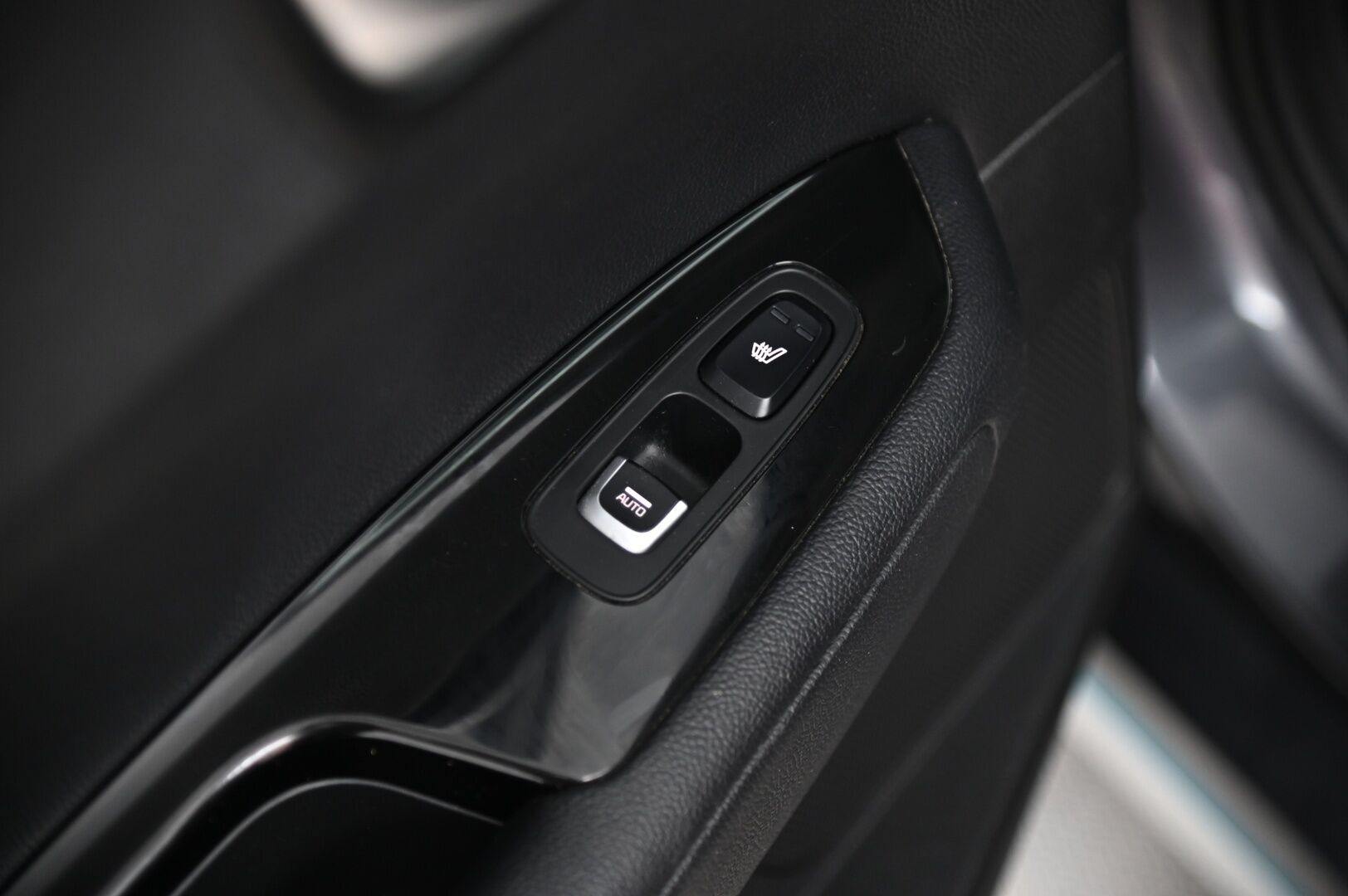 Kia Optima 2017 OPTIMA Sedan (AA) 4ov 1999cm3 A *Harman/Kardon / Acc / Lasikatto / Ratinlämmitin / Ilmastoidut istuimet* - *Uudet Continental talvi ja kesä renkaat / Kotilaturi*