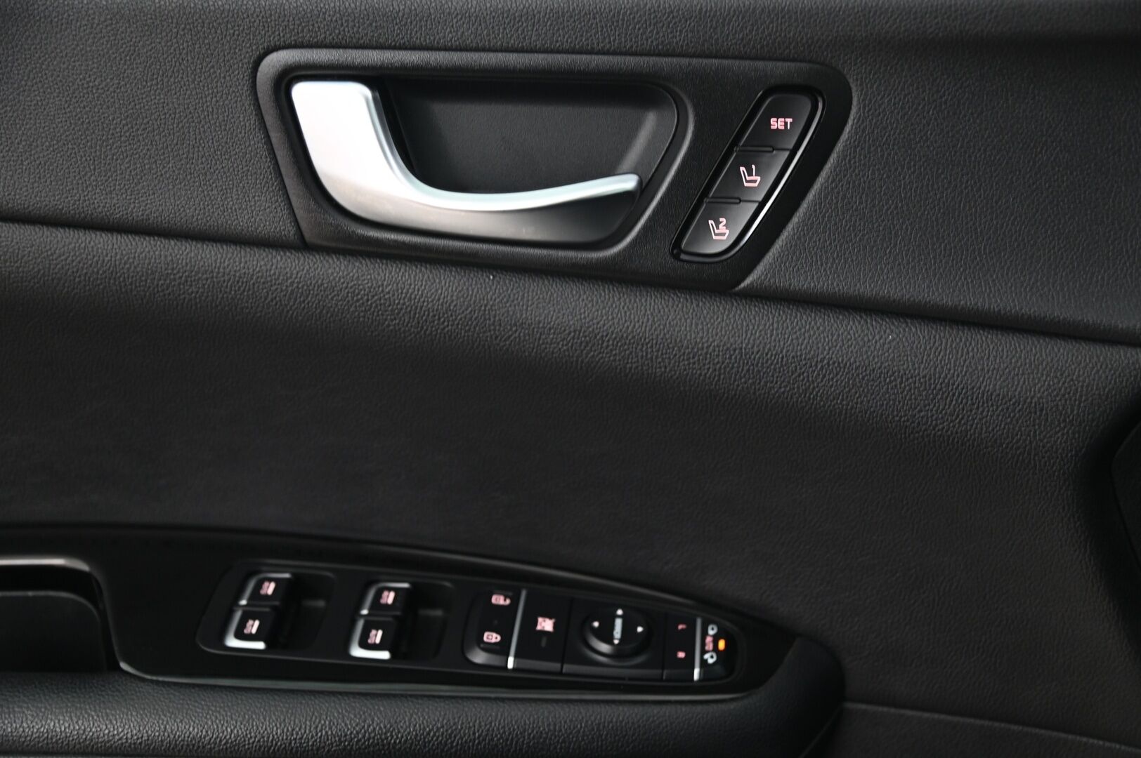 Kia Optima 2017 OPTIMA Sedan (AA) 4ov 1999cm3 A *Harman/Kardon / Acc / Lasikatto / Ratinlämmitin / Ilmastoidut istuimet* - *Uudet Continental talvi ja kesä renkaat / Kotilaturi*