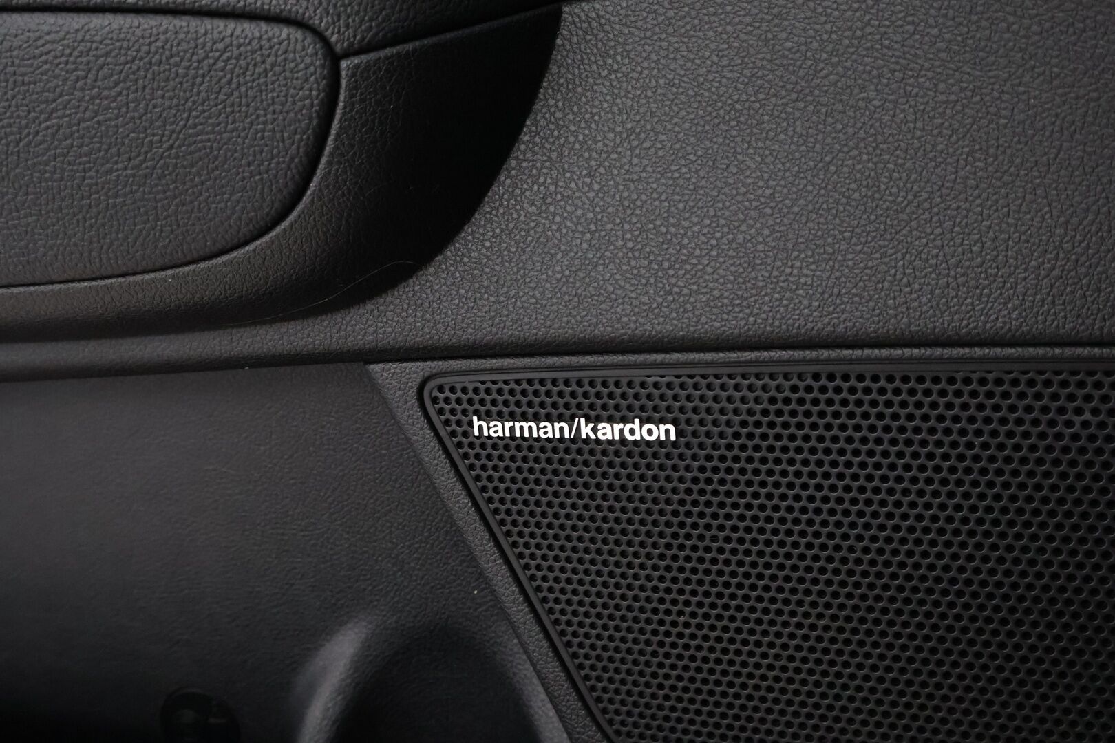 Kia Optima 2017 2,0 GDI PHEV Business Premium A/T - Adapt.vakkari | Panorama | Harman&Kardon | 360° kamera | Ilmastoidut nahat | Muistipenkki | Lohko&Sisäp. | Ratinlämmitin