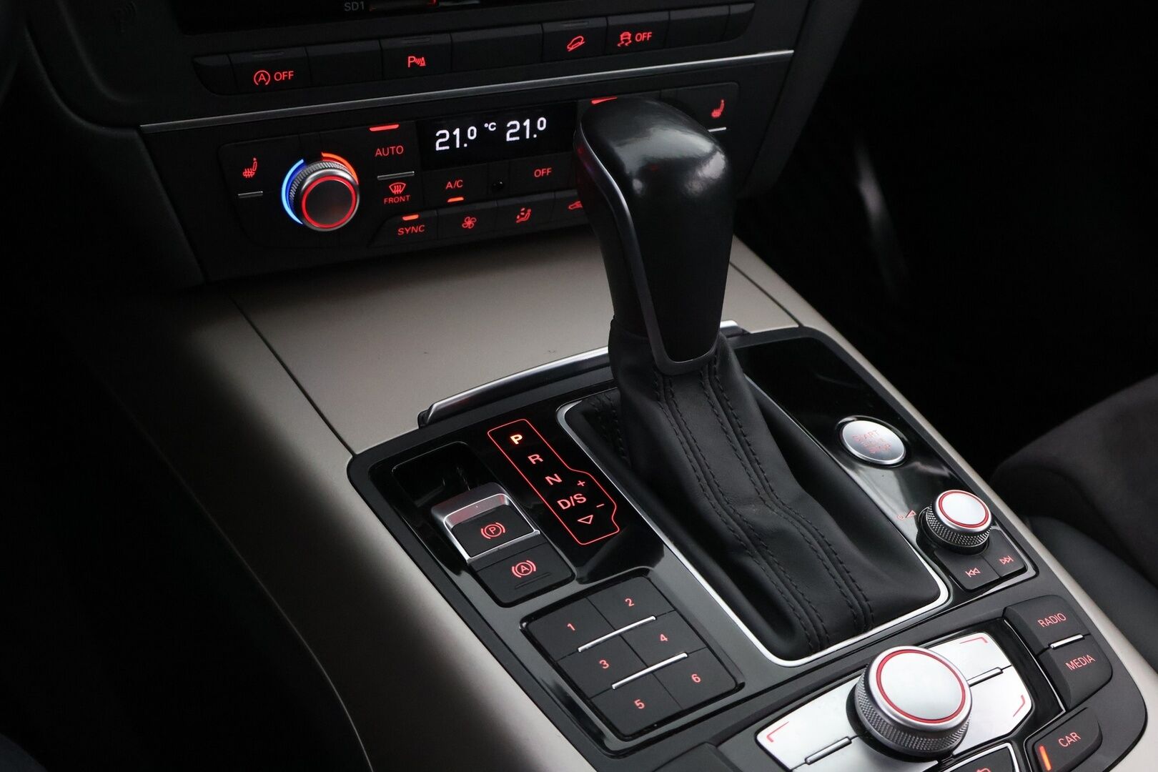Audi A6 Allroad 2016 Business Sport 3,0 V6 TDI 160 kW quattro S tronic - Webasto | Vetokoukku | Nahka-Alcantara | Ilma-Alusta | Xenon