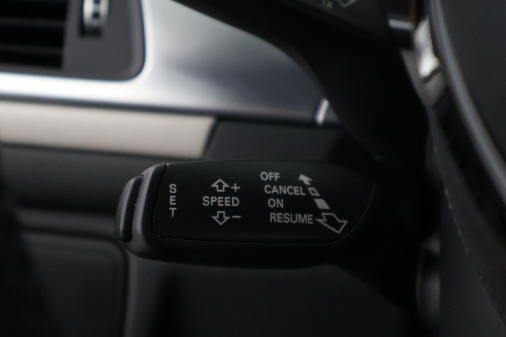 Audi A6 Allroad 2016 Business Sport 3,0 V6 TDI 160 kW quattro S tronic - Webasto | Vetokoukku | Nahka-Alcantara | Ilma-Alusta | Xenon