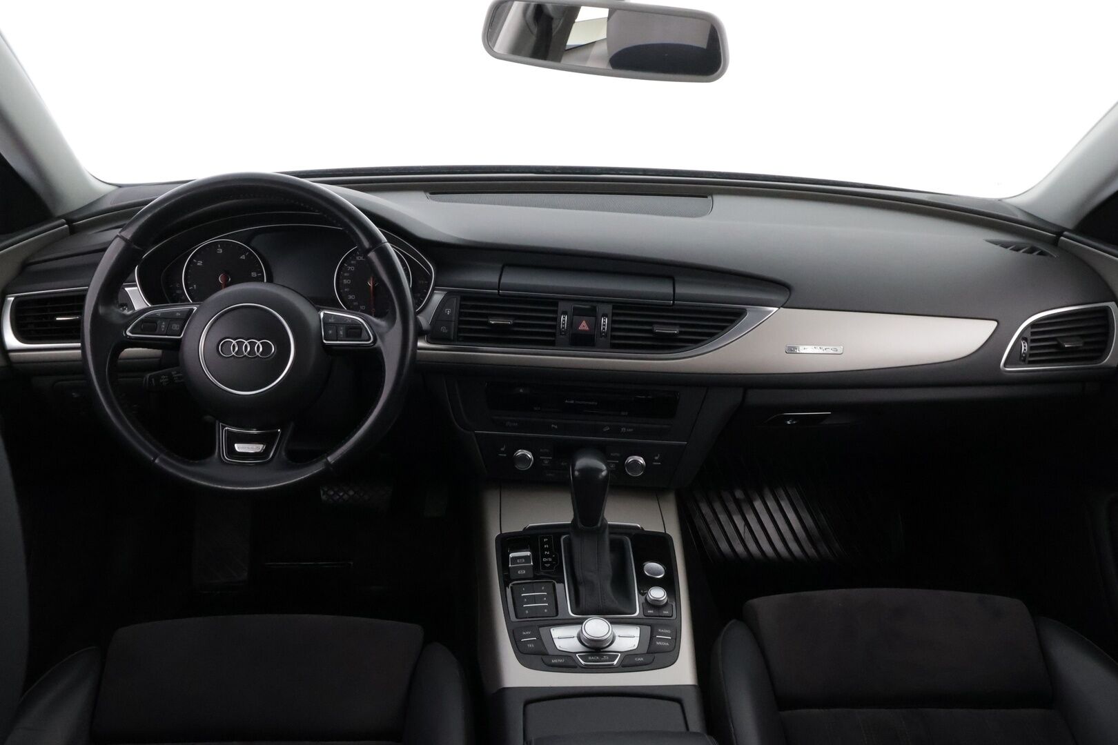 Audi A6 Allroad 2016 Business Sport 3,0 V6 TDI 160 kW quattro S tronic - Webasto | Vetokoukku | Nahka-Alcantara | Ilma-Alusta | Xenon