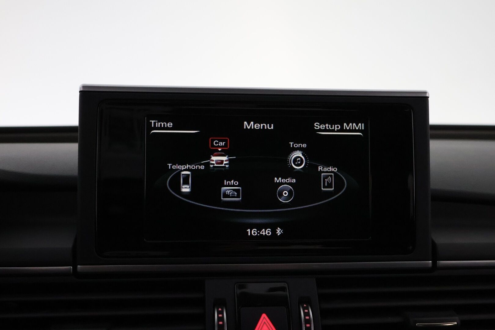 Audi A6 Allroad 2016 Business Sport 3,0 V6 TDI 160 kW quattro S tronic - Webasto | Vetokoukku | Nahka-Alcantara | Ilma-Alusta | Xenon