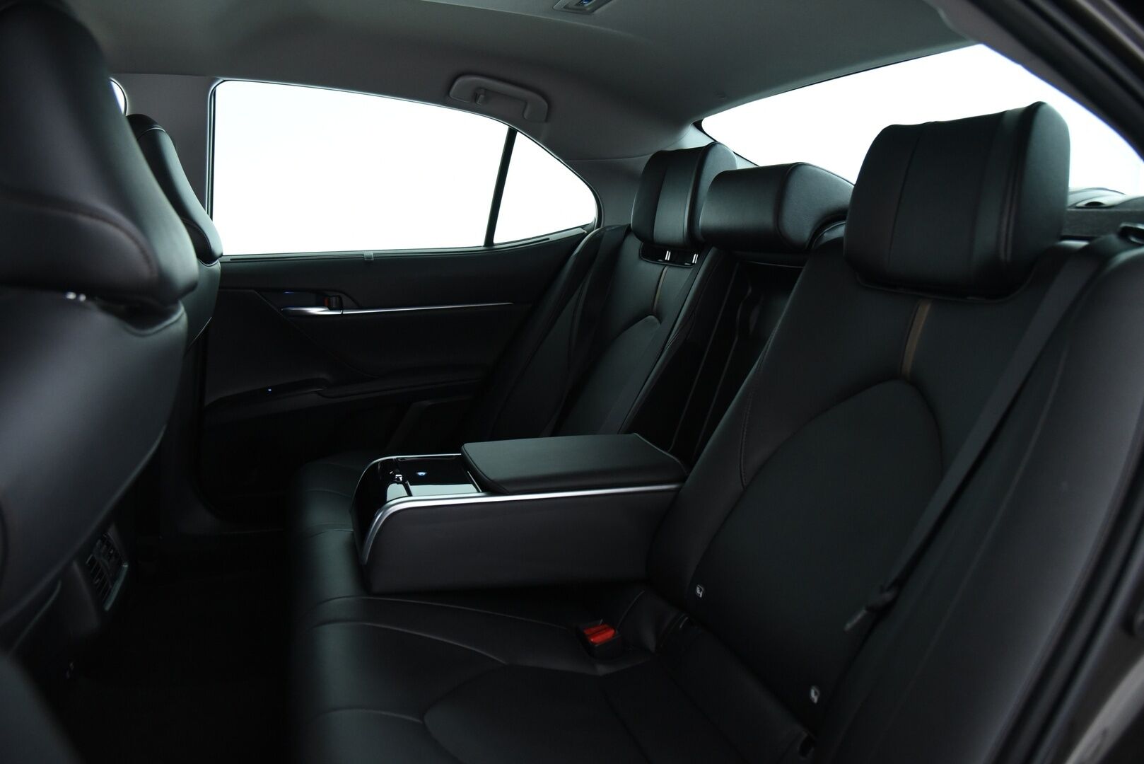 Toyota Camry 2019 2,5 Hybrid Premium / Adapt.vakkari / LED / HUD / JBL /  P.kamera / Kaistavahti / Blis - Hieno Suomi-auto kattavilla varusteilla!