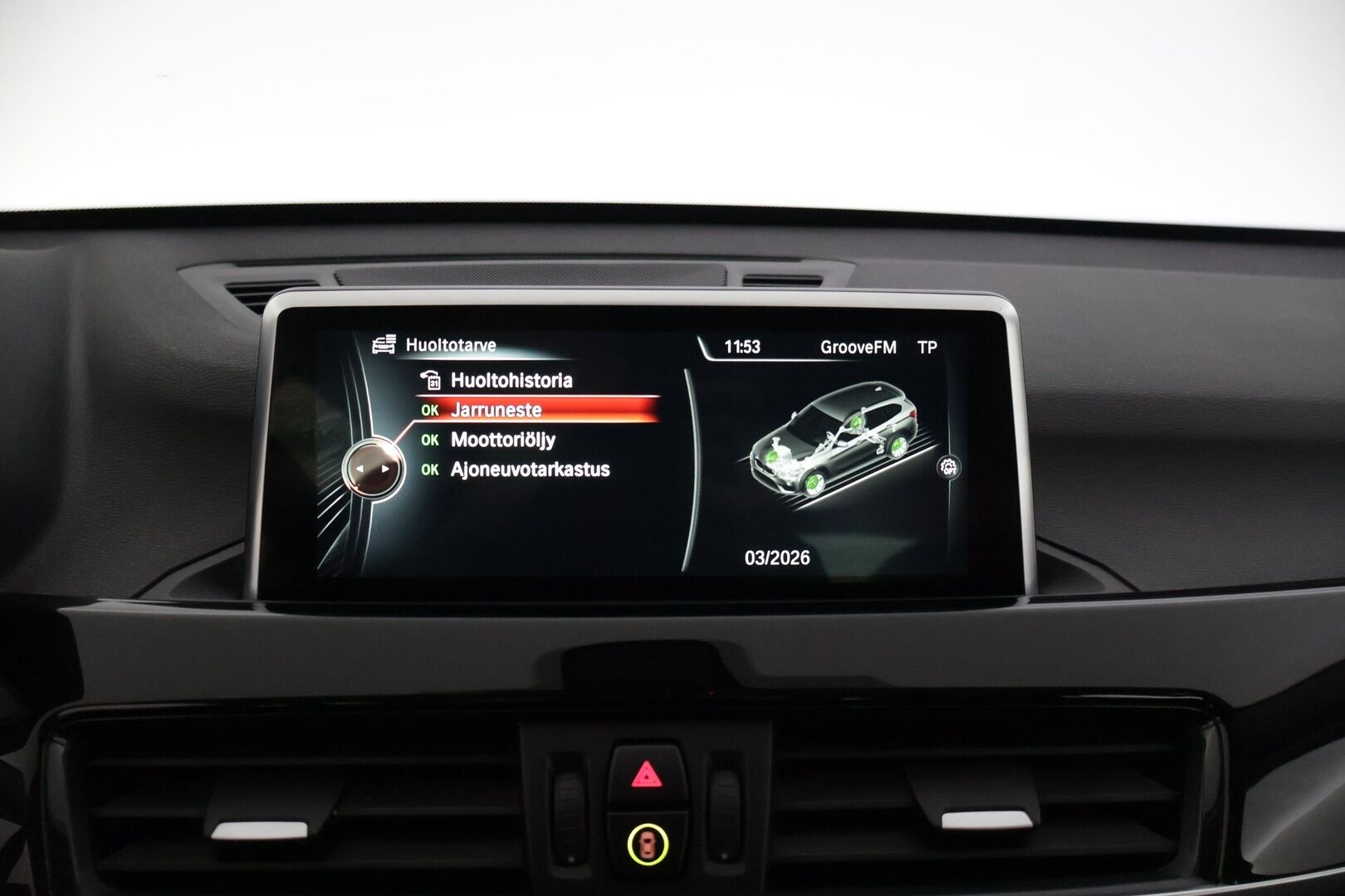 BMW X1 2016 F48 sDrive18d A Business* Tutka / Puolnahat / Navi / koukku / sähköinen takaluukku * - * Kahdet hyvät renkaat alumiinivanteilla / Hyvin huollettu *