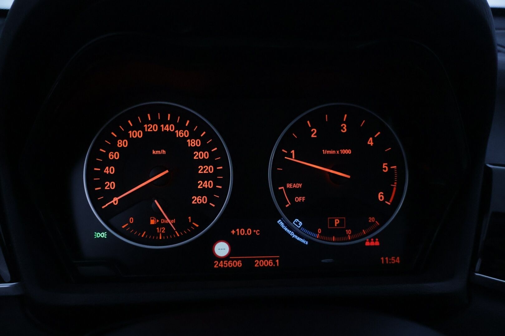 BMW X1 2016 F48 sDrive18d A Business* Tutka / Puolnahat / Navi / koukku / sähköinen takaluukku * - * Kahdet hyvät renkaat alumiinivanteilla / Hyvin huollettu *