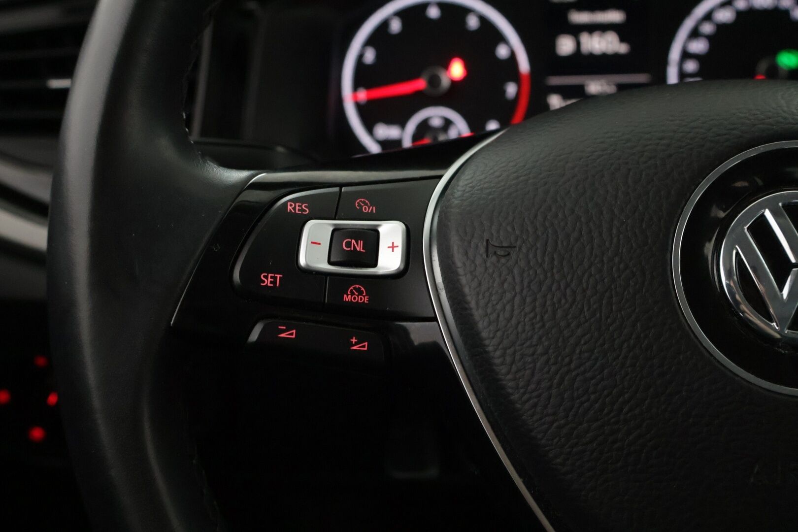 Volkswagen Polo 2019 Comfortline 1,0 TSI 70 kW (95 hv) DSG - Vakkari | Kahdet renkaat | Jakopää tehty ja juuri huollettu 6/26 | Tutkat | Apple ja Android Auto 