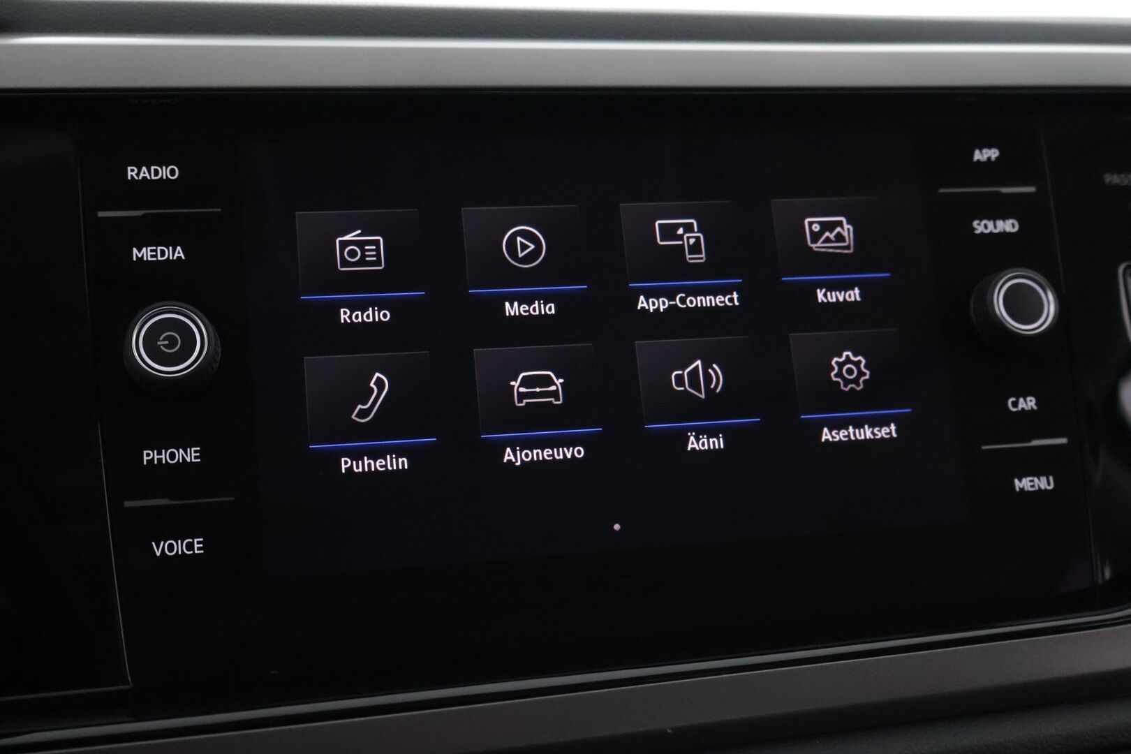Volkswagen Polo 2019 Comfortline 1,0 TSI 70 kW (95 hv) DSG - Vakkari | Kahdet renkaat | Jakopää tehty ja juuri huollettu 6/26 | Tutkat | Apple ja Android Auto 