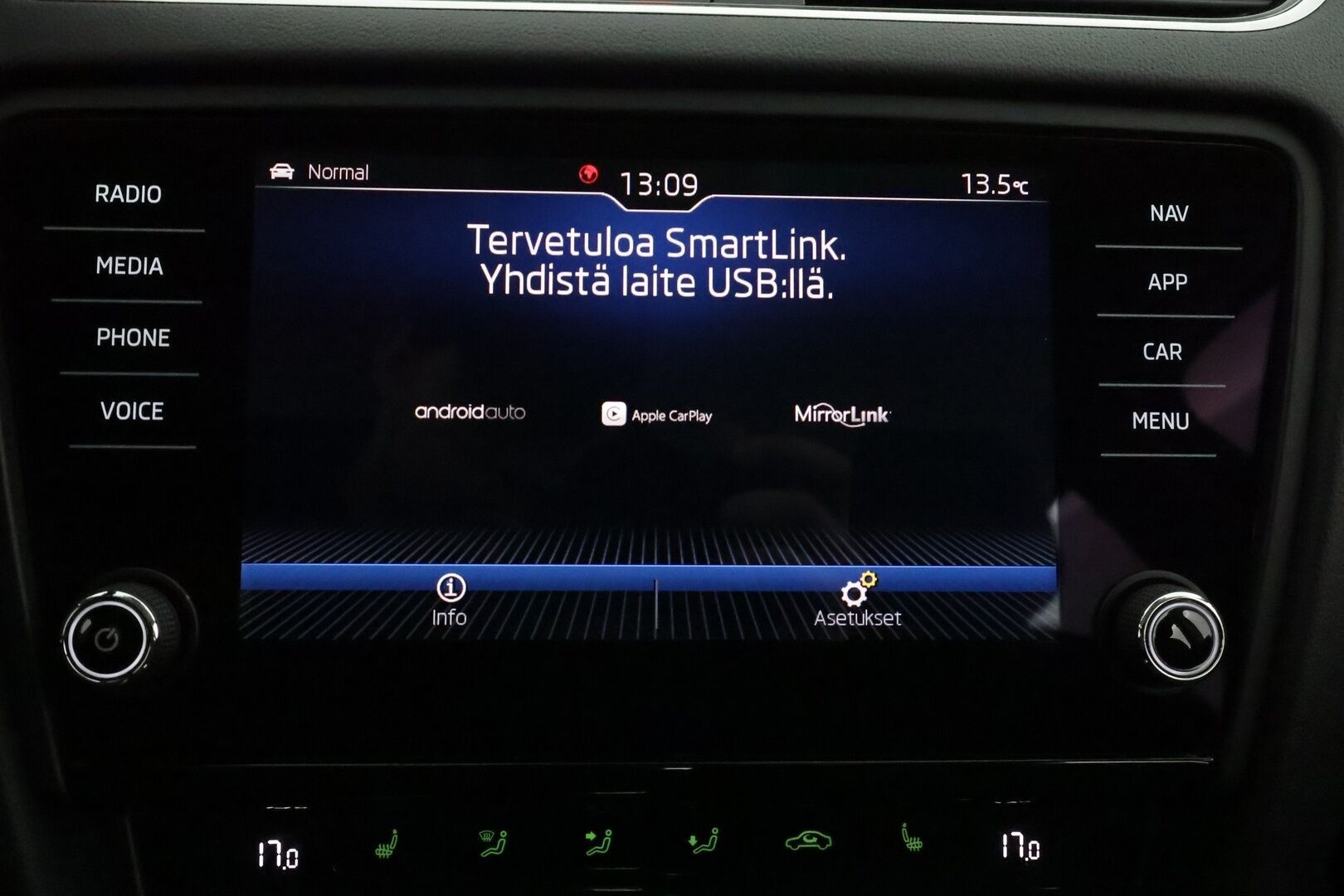 Skoda Octavia 2019 Combi 2,0 TSI 190 4x4 Style BusinessLine DSG **Webasto / Adapt.Vakkari / LED-valot / P.kamera / Navi / Kaistavahti ** - Suomi-auto / Kahdet Renkaat