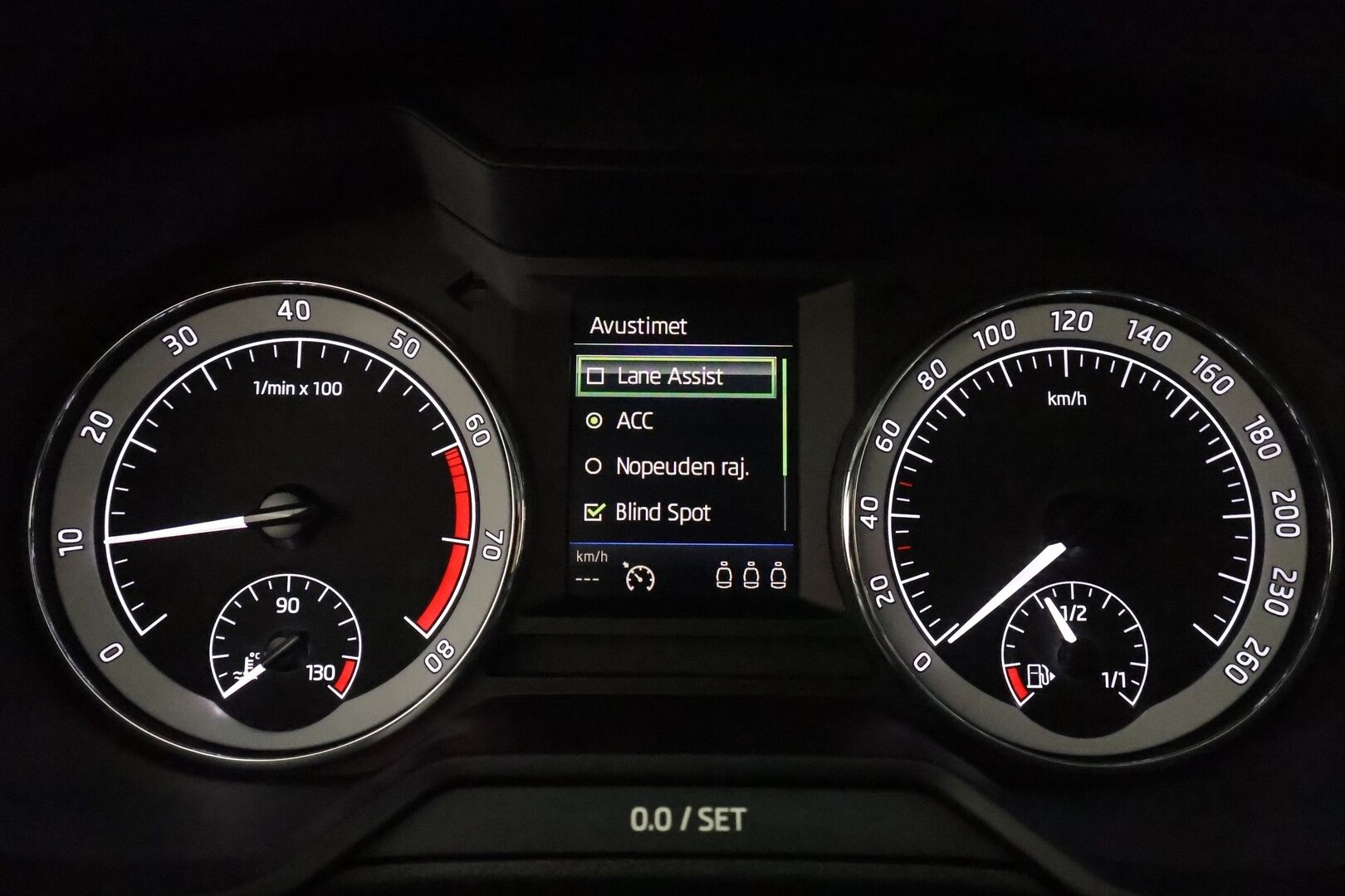Skoda Octavia 2019 Combi 2,0 TSI 190 4x4 Style BusinessLine DSG **Webasto / Adapt.Vakkari / LED-valot / P.kamera / Navi / Kaistavahti ** - Suomi-auto / Kahdet Renkaat