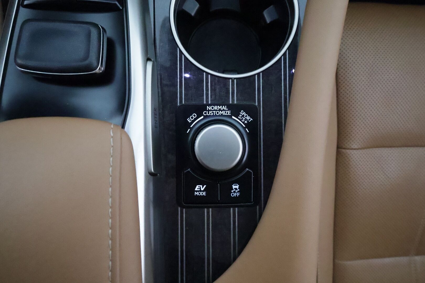 Lexus RX 2016 450h Hybrid 4WD A Executive ** HUD / 360° Kamera / LED-valot / Ilmastoidut Sporttinahat Muistilla / Webasto / Navi ** - 3,99 % KORKOTARJOUS TÄHÄN AUTOON - 