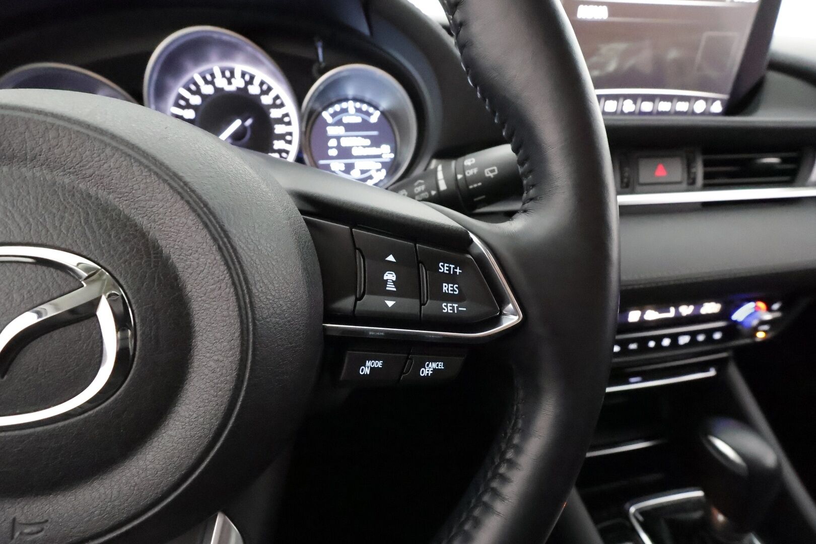 Mazda Mazda6 2019 Sport Wagon 2,0 (165) SKYACTIV-G Vision 6AT 5ov ZQ1 * ACC / Lohko / HUD / P.Kamera / Apple/Android * - 1.Om Suomi-auto / kahdet Renkaat - HULLUT AVAJAISHULINAT KORKOTARJOUS 3,29 %