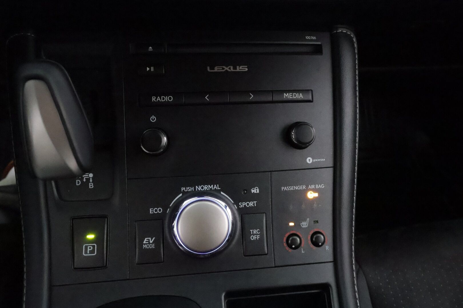 Lexus CT 2019 200h F Sport **Merkkihuollettu / Adapt. vakkari / P.kamera / Kaistavahti / KeylessGo / LED / Kahdet renkaat**