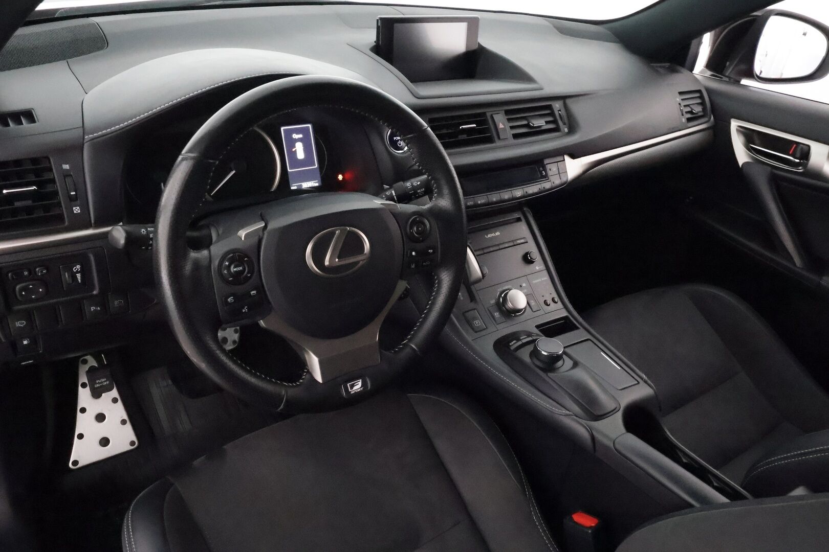 Lexus CT 2019 200h F Sport **Merkkihuollettu / Adapt. vakkari / P.kamera / Kaistavahti / KeylessGo / LED / Kahdet renkaat**
