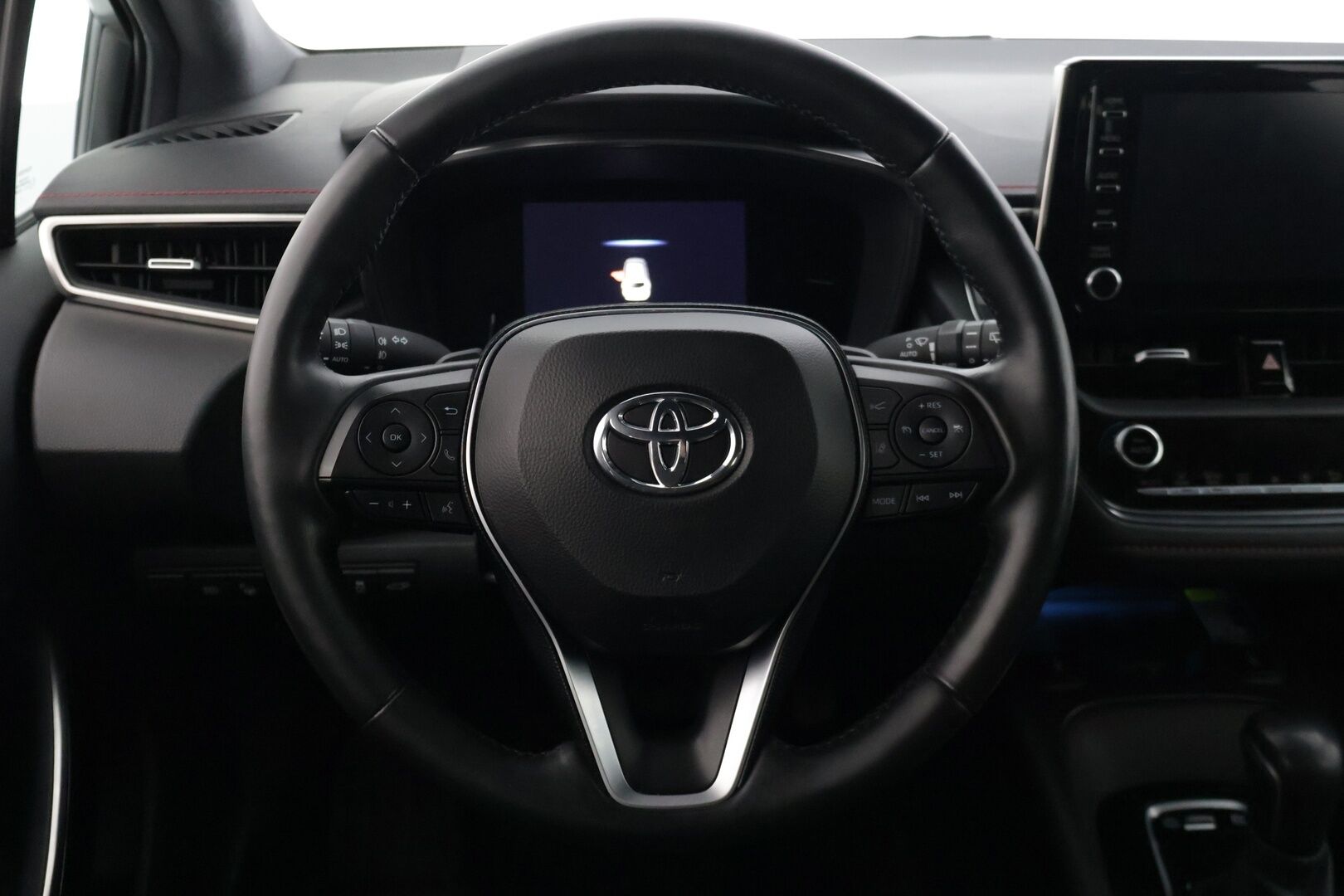 Toyota Corolla 2019 Touring Sports 2,0 Hybrid Style * ACC / P-Kamera / KeylessGo / Sähkökontti / Nahka-alcantra sisusta / Navi * - 2 x Vanteet & Renkaat / Merkkihuoltohistoria / Musta sisäkatto