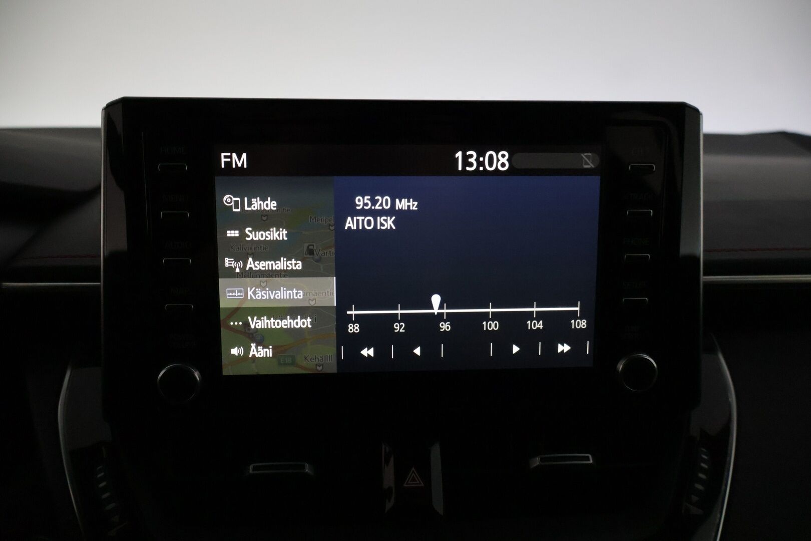 Toyota Corolla 2019 Touring Sports 2,0 Hybrid Style * ACC / P-Kamera / KeylessGo / Sähkökontti / Nahka-alcantra sisusta / Navi * - 2 x Vanteet & Renkaat / Merkkihuoltohistoria / Musta sisäkatto