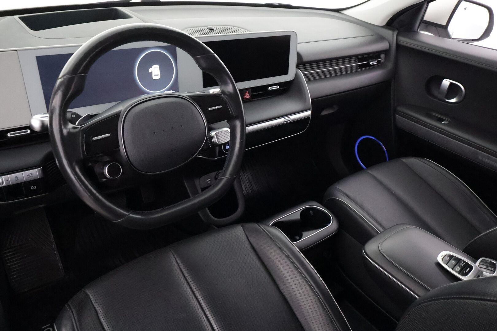 Hyundai IONIQ 5 2022 73 kWh 217 hv Style - | ACC | ILP | Koukku | HUD | BOSE | Nahkaverhoilu | Sähköpenkki | P.kamera | Ambient light | V2L | Lämm. ratti | Sähk. takaluukku | Merkkihuollot |