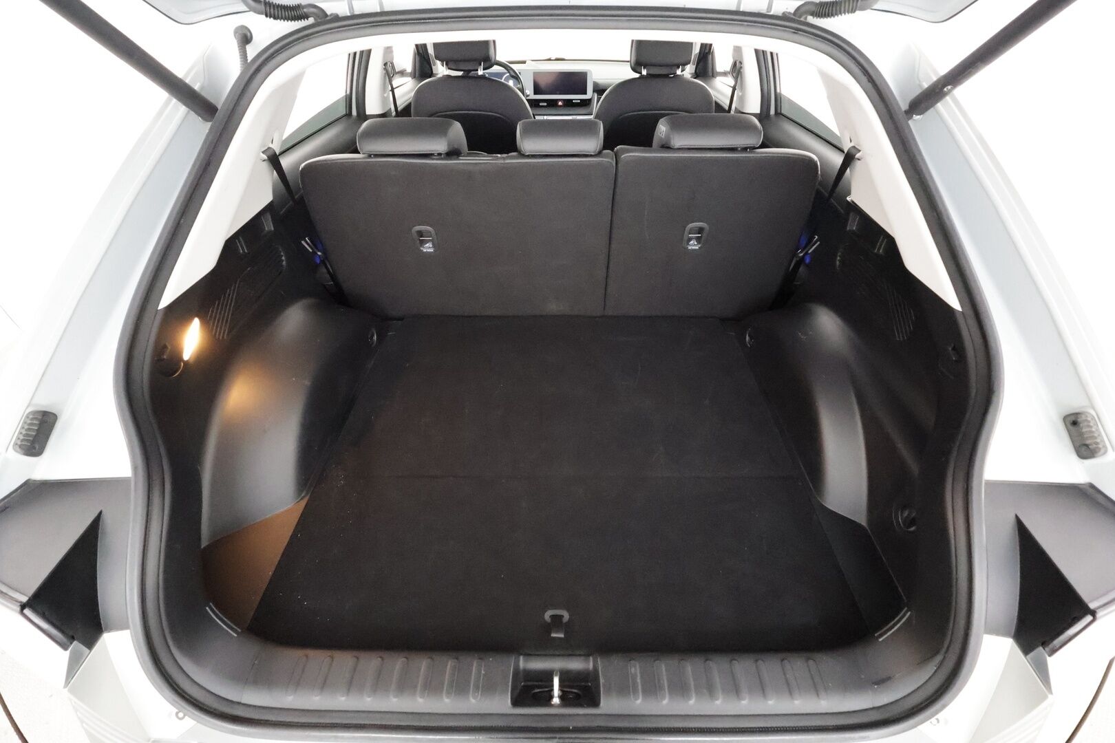 Hyundai IONIQ 5 2022 73 kWh 217 hv Style - | ACC | ILP | Koukku | HUD | BOSE | Nahkaverhoilu | Sähköpenkki | P.kamera | Ambient light | V2L | Lämm. ratti | Sähk. takaluukku | Merkkihuollot |